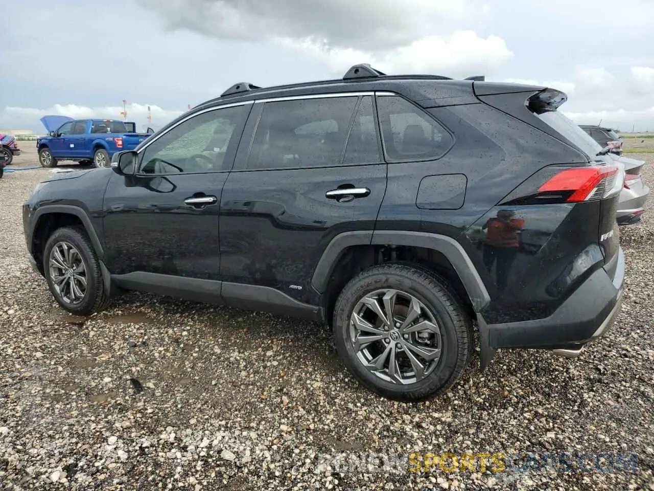 2 Photograph of a damaged car JTMD6RFV0PD114302 TOYOTA RAV4 2023