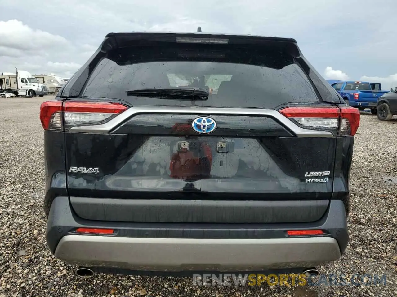 6 Photograph of a damaged car JTMD6RFV0PD114302 TOYOTA RAV4 2023