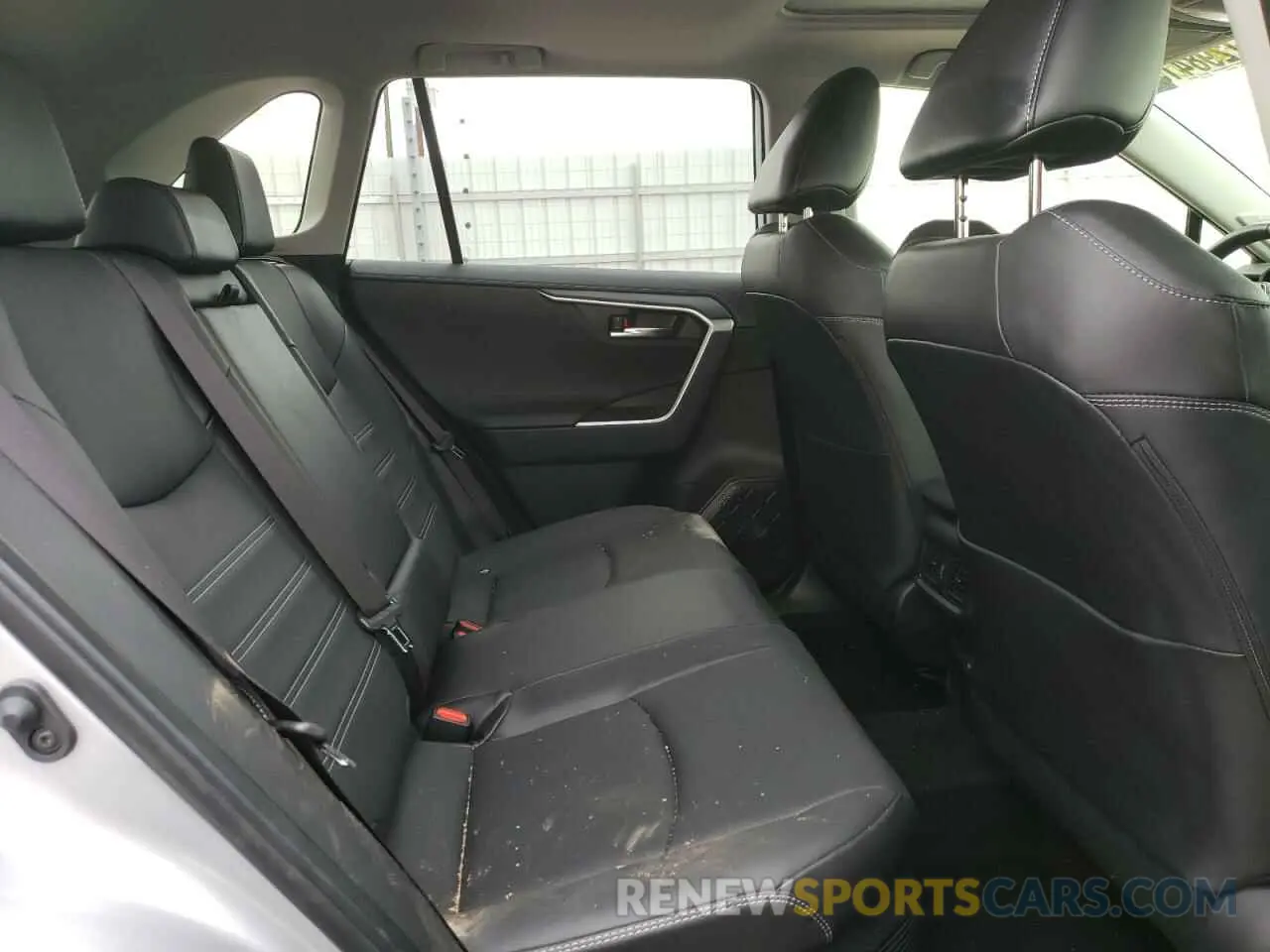 11 Photograph of a damaged car JTMD6RFV1PD112428 TOYOTA RAV4 2023