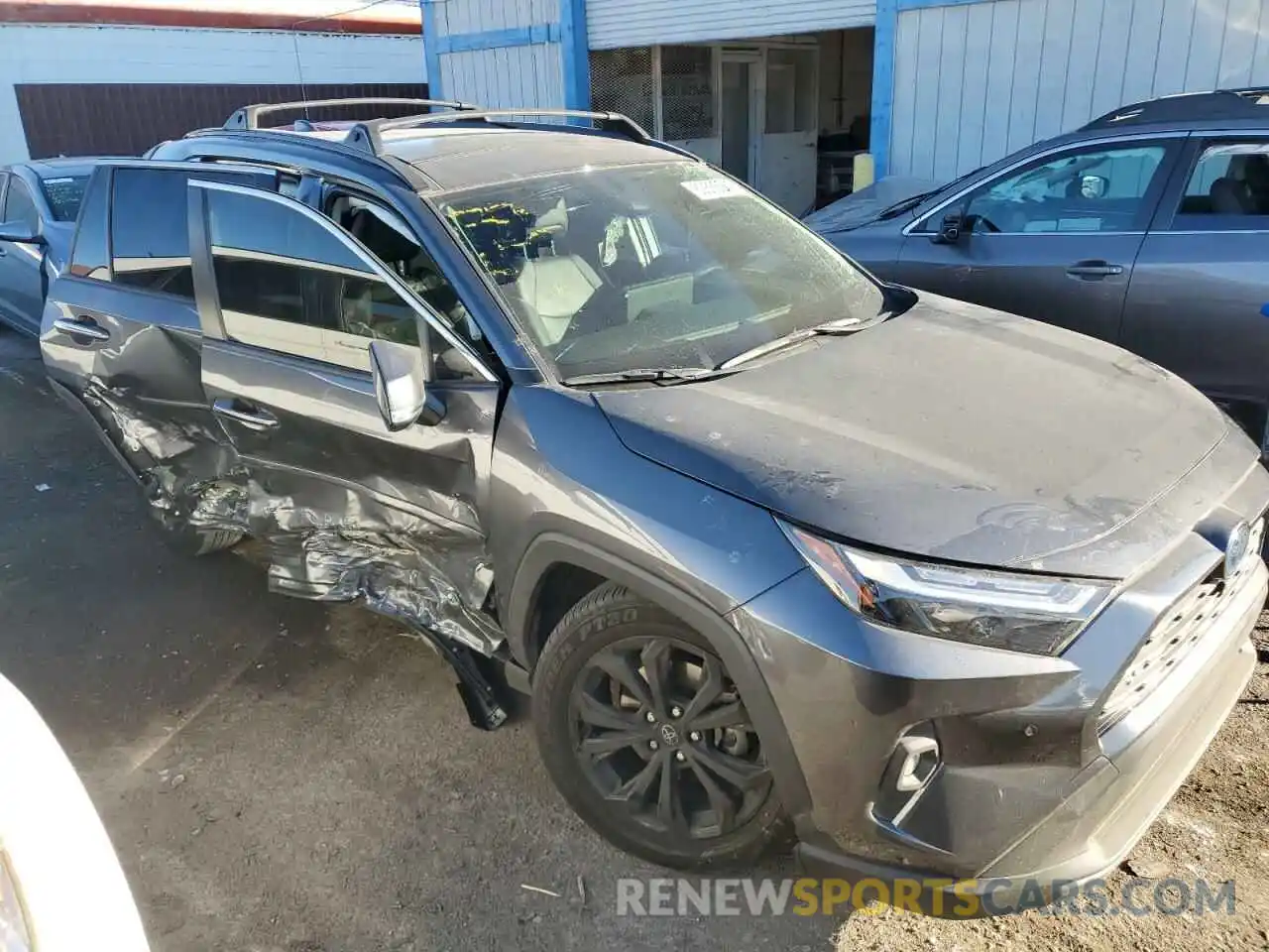 4 Photograph of a damaged car JTMD6RFV3PD101463 TOYOTA RAV4 2023