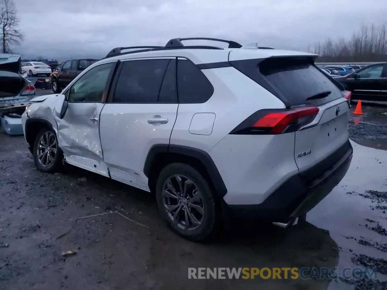 2 Photograph of a damaged car JTMD6RFV5PD099358 TOYOTA RAV4 2023
