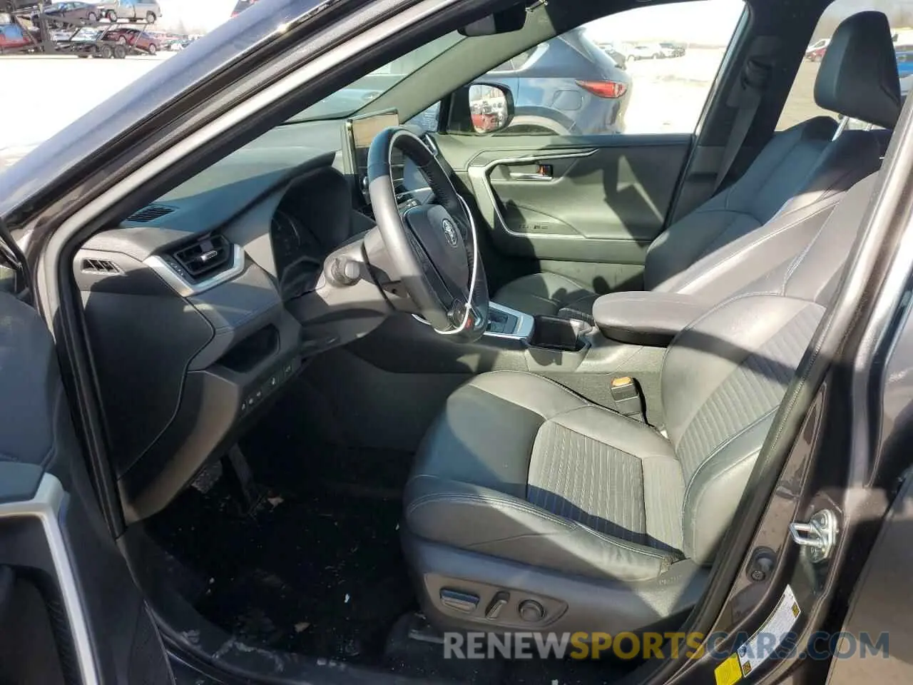 7 Photograph of a damaged car JTME6RFV3PJ027919 TOYOTA RAV4 2023