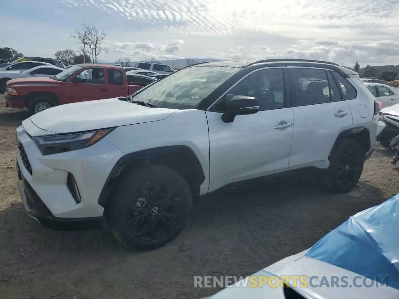 1 Photograph of a damaged car JTME6RFVXPJ038352 TOYOTA RAV4 2023