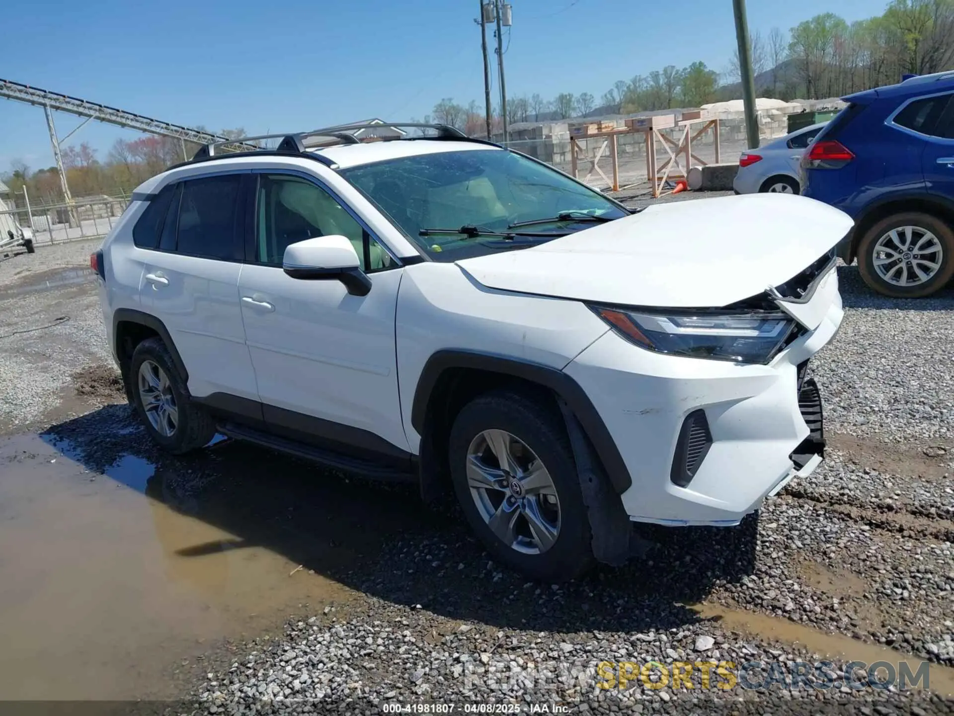 1 Photograph of a damaged car JTMP1RFV1PD093939 TOYOTA RAV4 2023