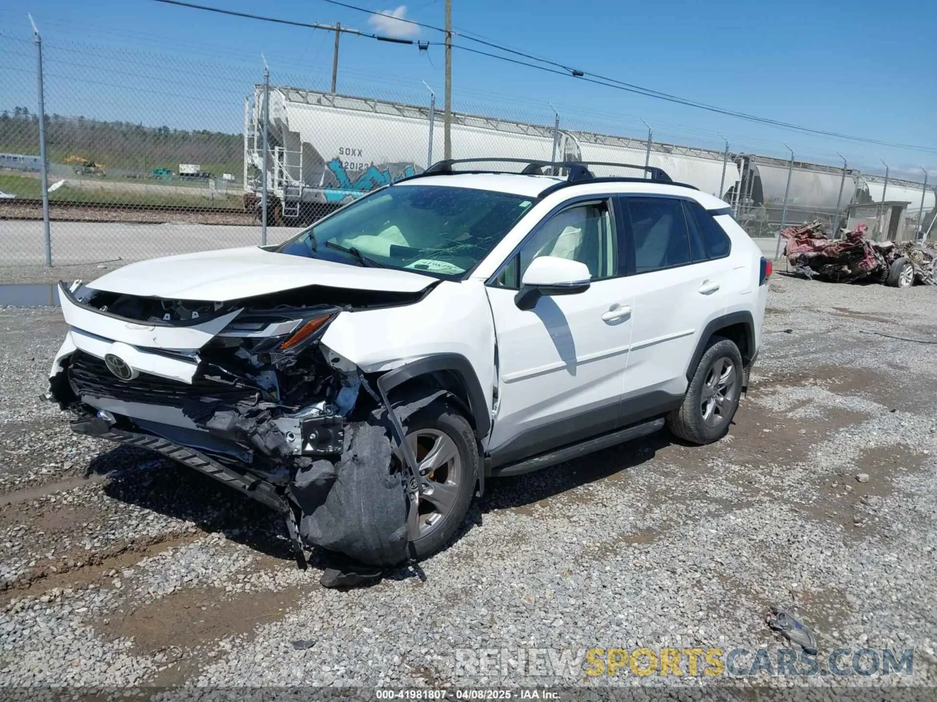 2 Photograph of a damaged car JTMP1RFV1PD093939 TOYOTA RAV4 2023