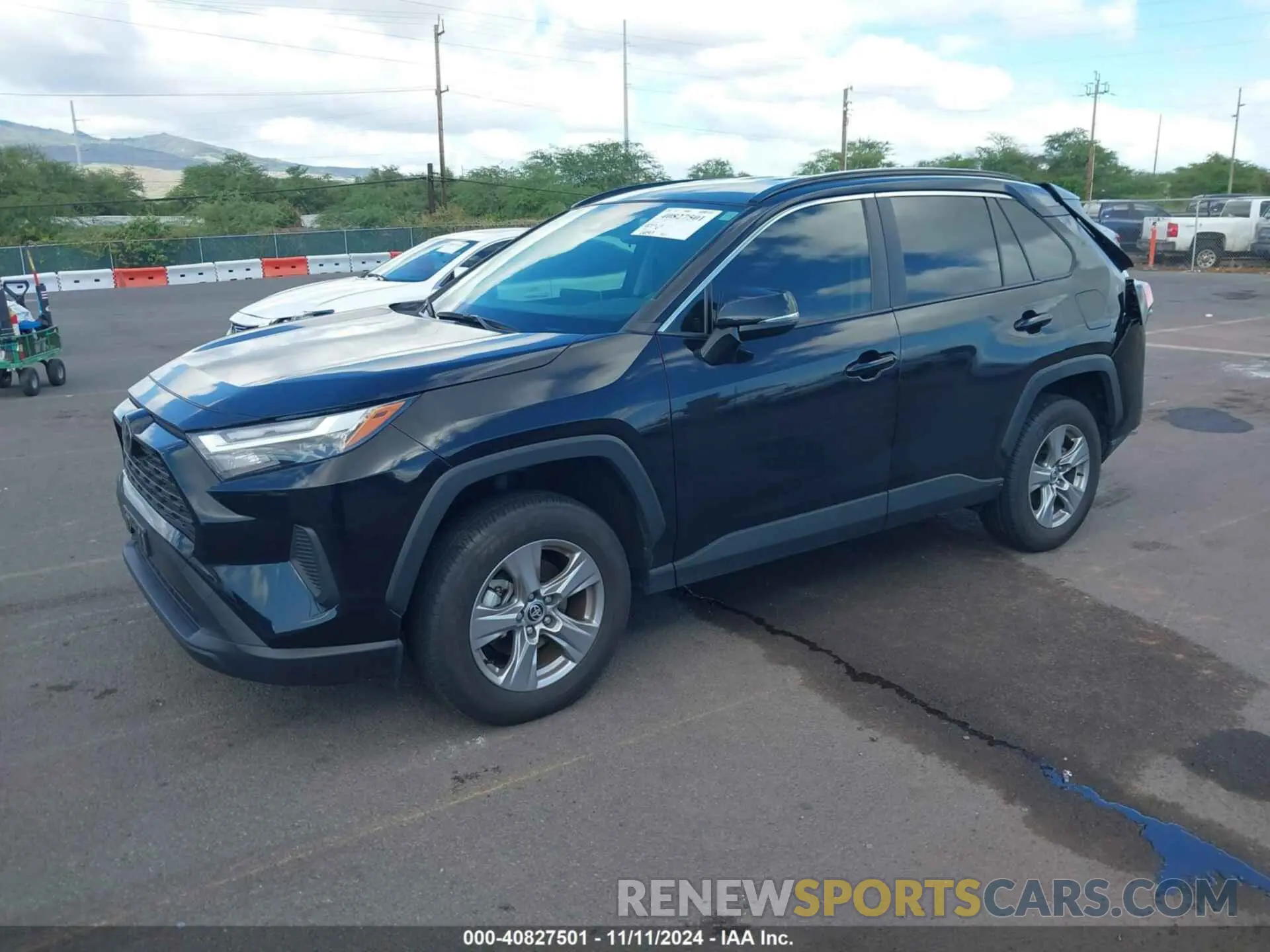 2 Photograph of a damaged car JTMP1RFV7PJ041961 TOYOTA RAV4 2023