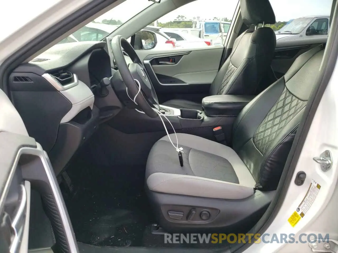 7 Photograph of a damaged car JTMRWRFV2PD206906 TOYOTA RAV4 2023