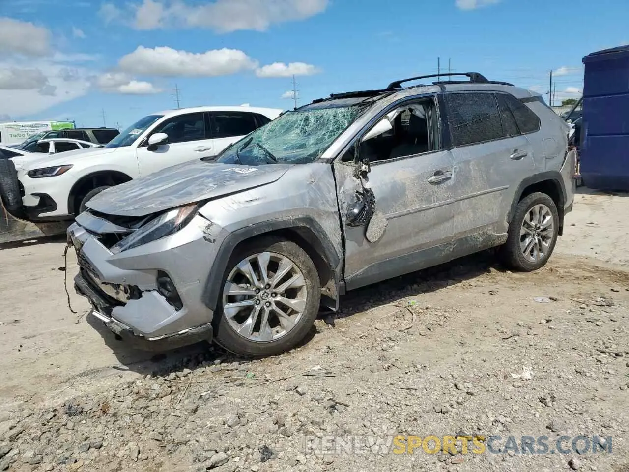 1 Photograph of a damaged car JTMY1RFV3PJ025390 TOYOTA RAV4 2023