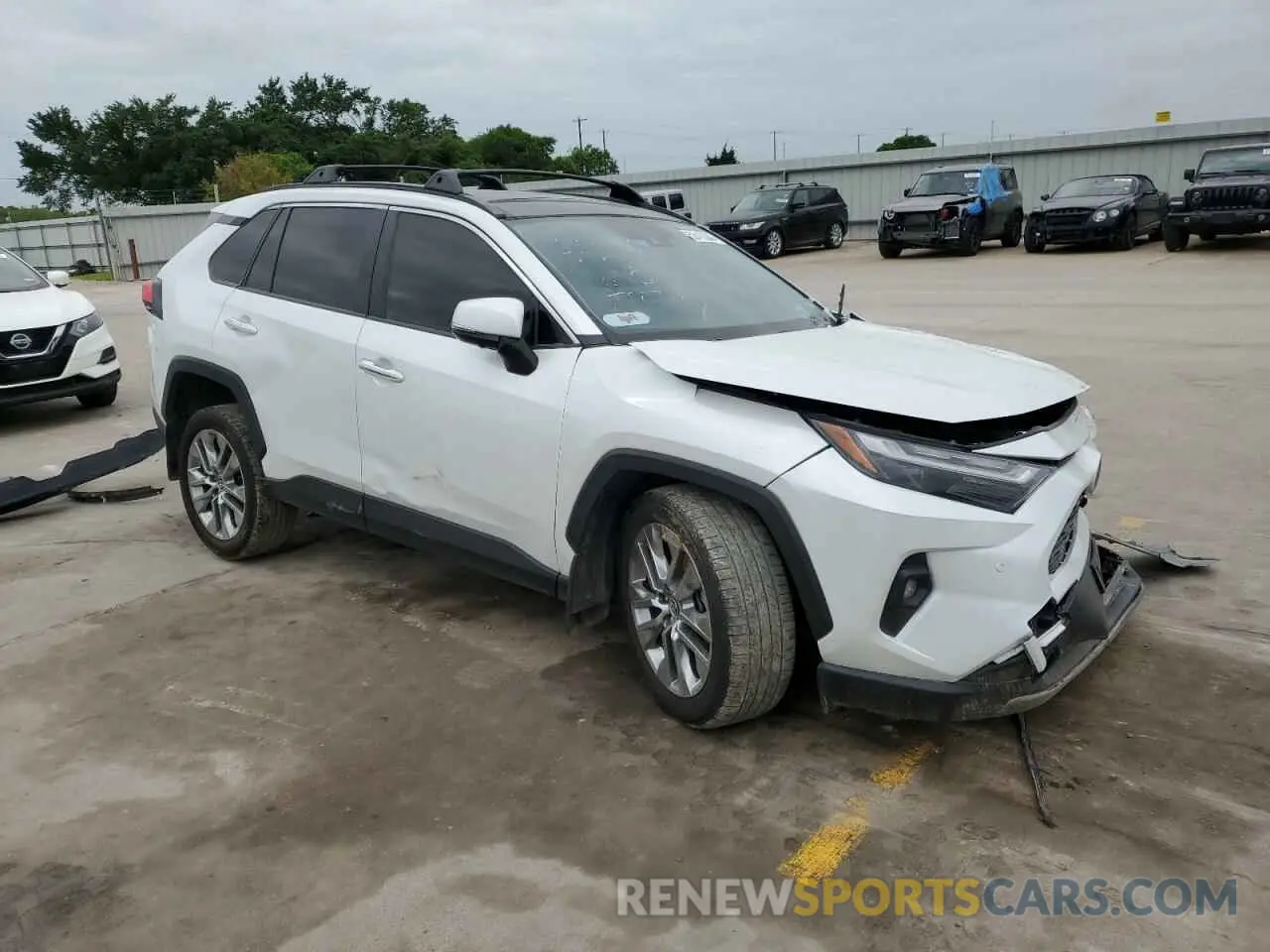 4 Photograph of a damaged car JTMY1RFV3PJ025714 TOYOTA RAV4 2023
