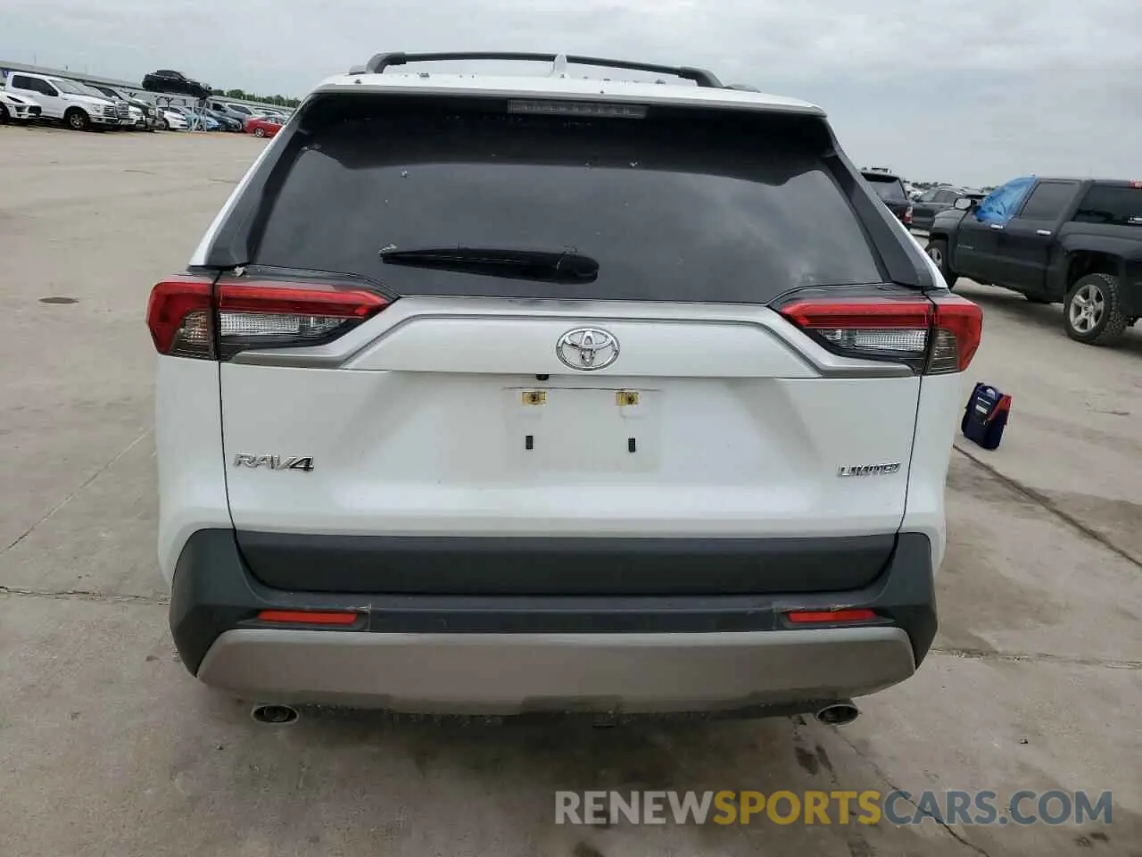 6 Photograph of a damaged car JTMY1RFV3PJ025714 TOYOTA RAV4 2023