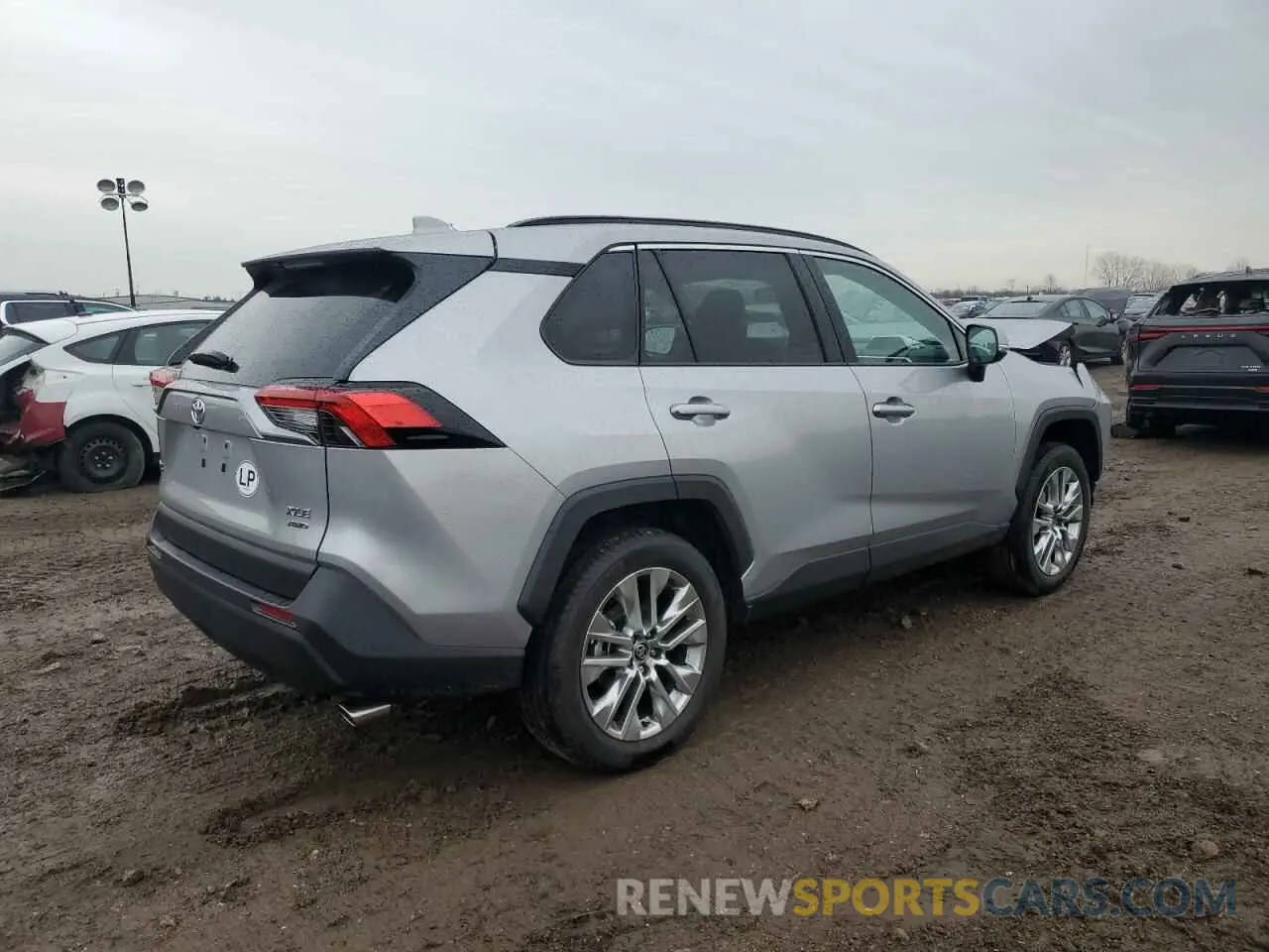 3 Photograph of a damaged car 2T3A1RFV0RC463484 TOYOTA RAV4 2024
