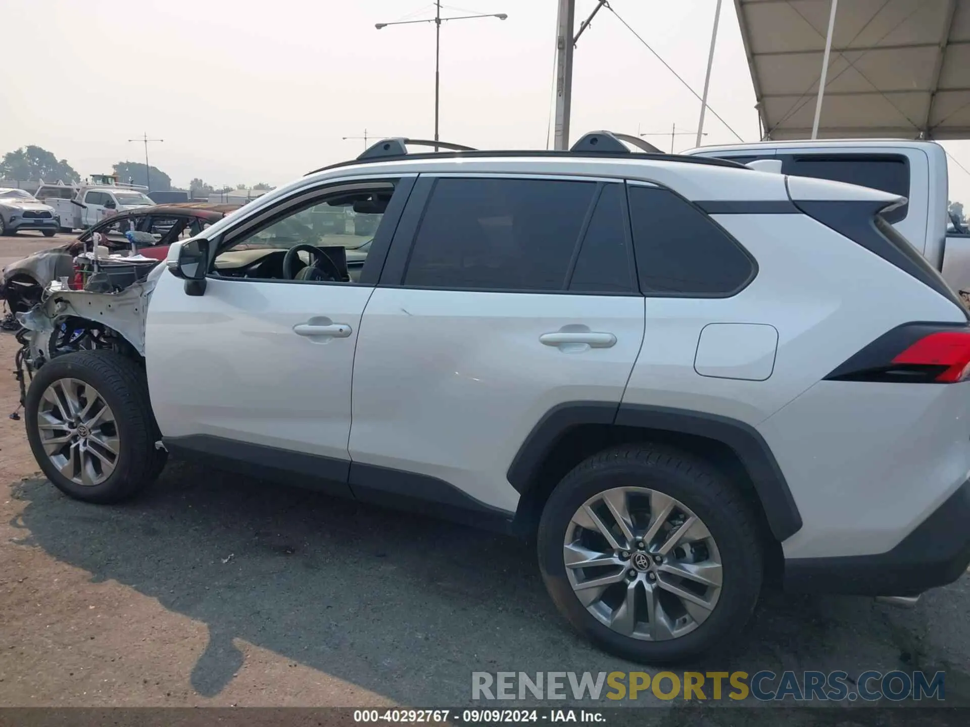 15 Photograph of a damaged car 2T3A1RFV0RW434677 TOYOTA RAV4 2024