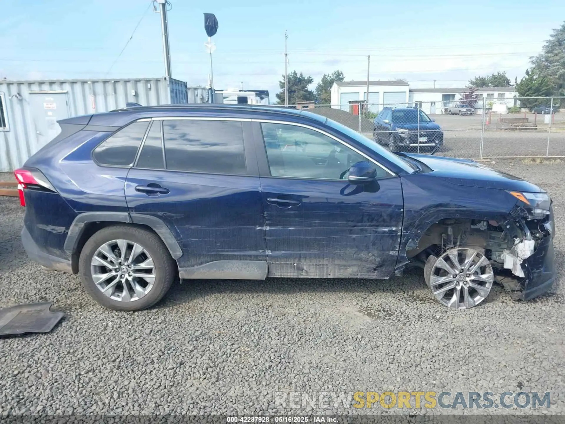13 Photograph of a damaged car 2T3A1RFV0RW468912 TOYOTA RAV4 2024