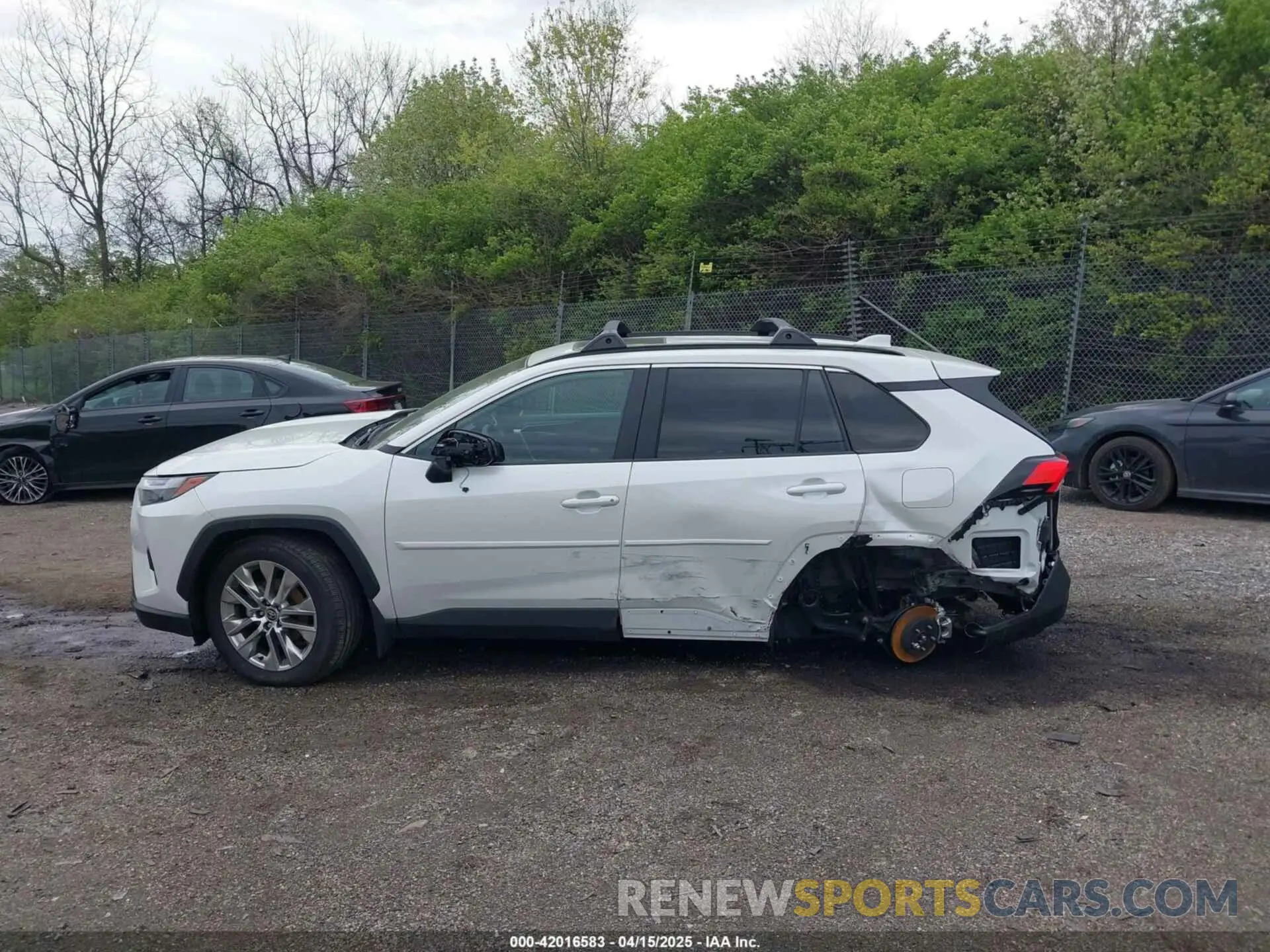 15 Photograph of a damaged car 2T3A1RFV1RW479014 TOYOTA RAV4 2024