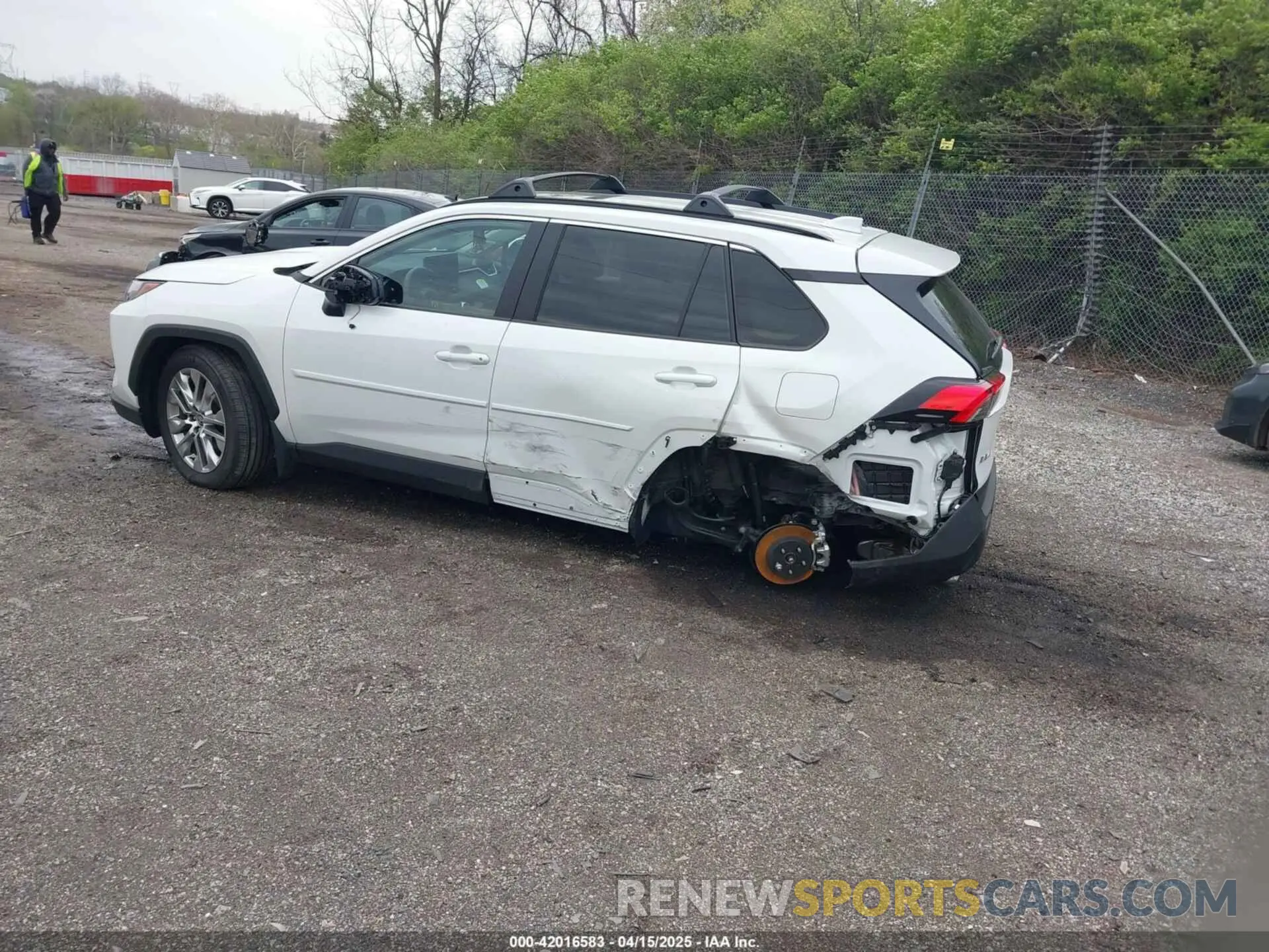 3 Photograph of a damaged car 2T3A1RFV1RW479014 TOYOTA RAV4 2024