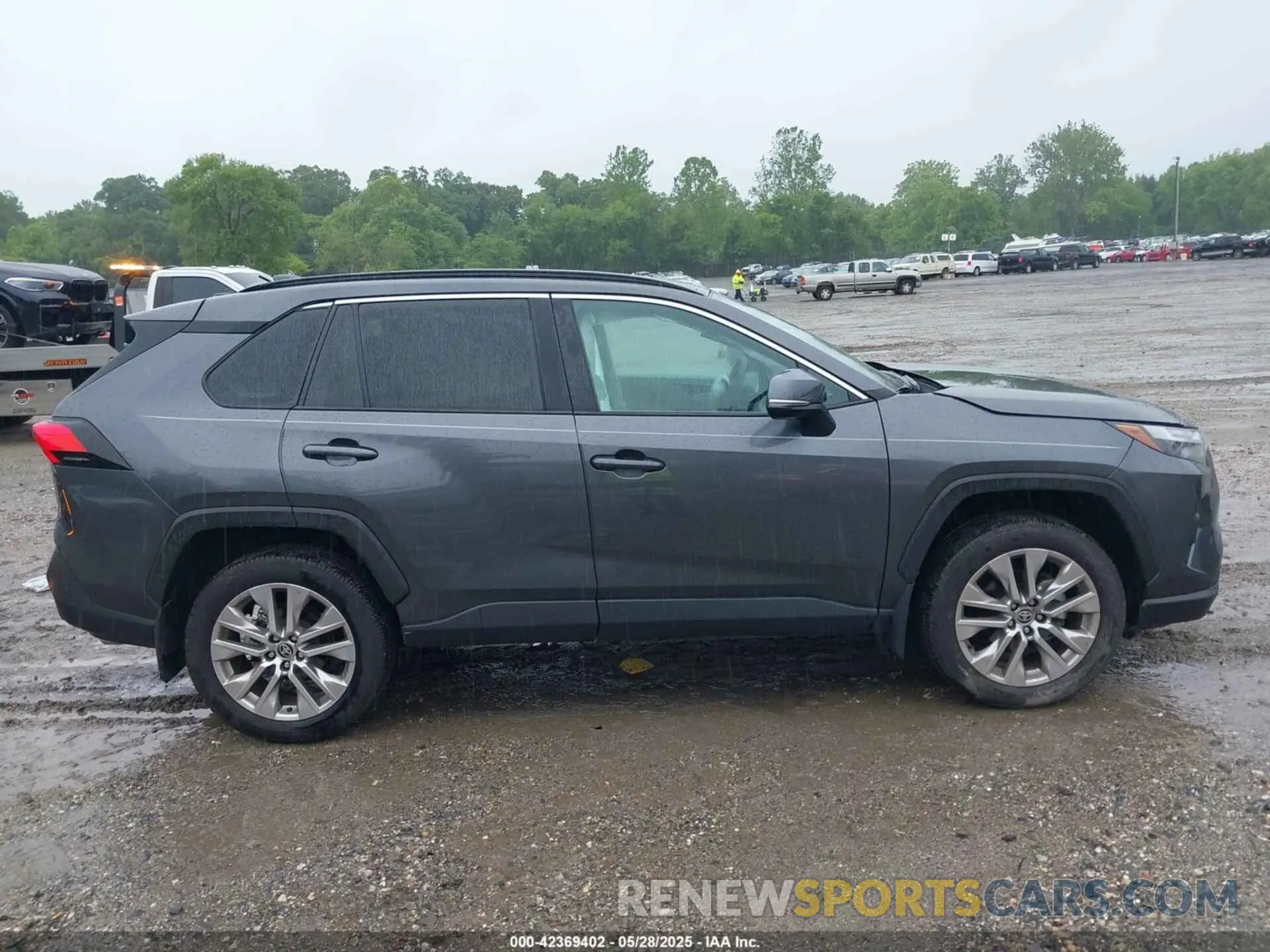 13 Photograph of a damaged car 2T3A1RFV2RC421947 TOYOTA RAV4 2024