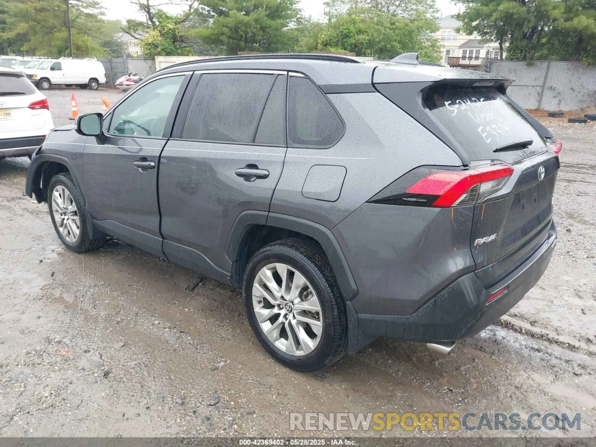 3 Photograph of a damaged car 2T3A1RFV2RC421947 TOYOTA RAV4 2024