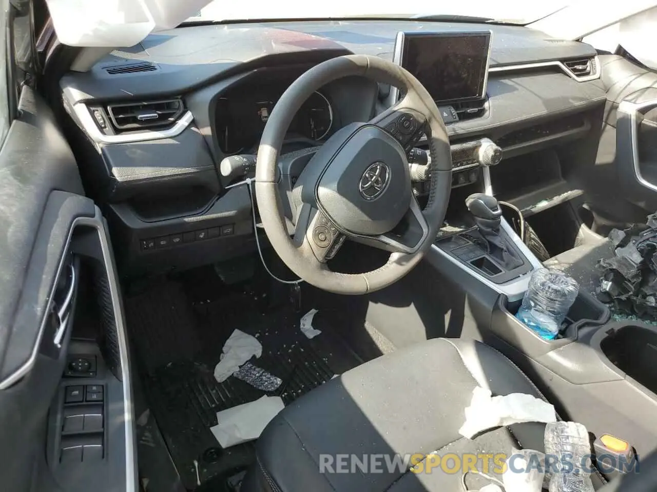 8 Photograph of a damaged car 2T3A1RFV2RC443074 TOYOTA RAV4 2024