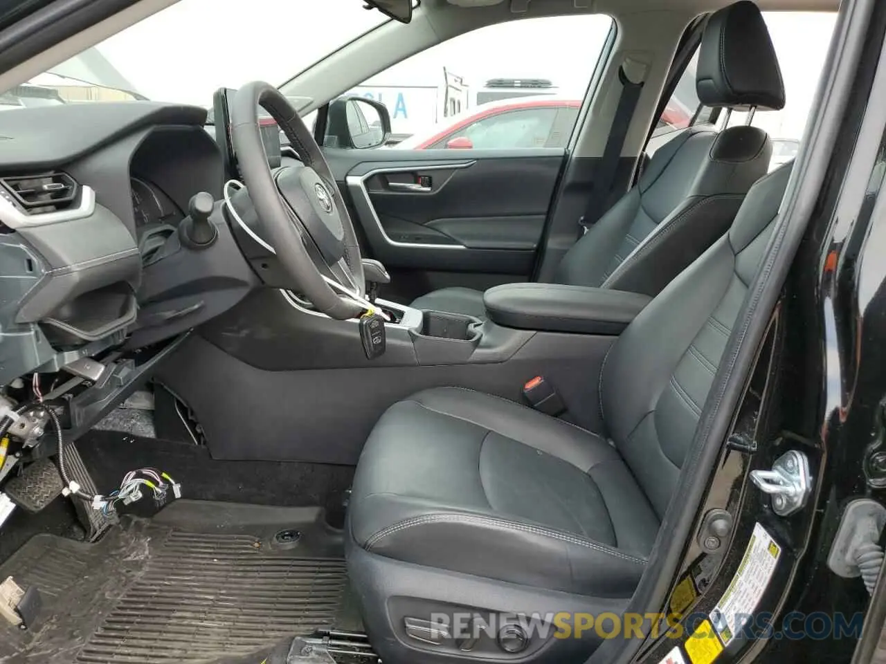 7 Photograph of a damaged car 2T3A1RFV2RC451305 TOYOTA RAV4 2024