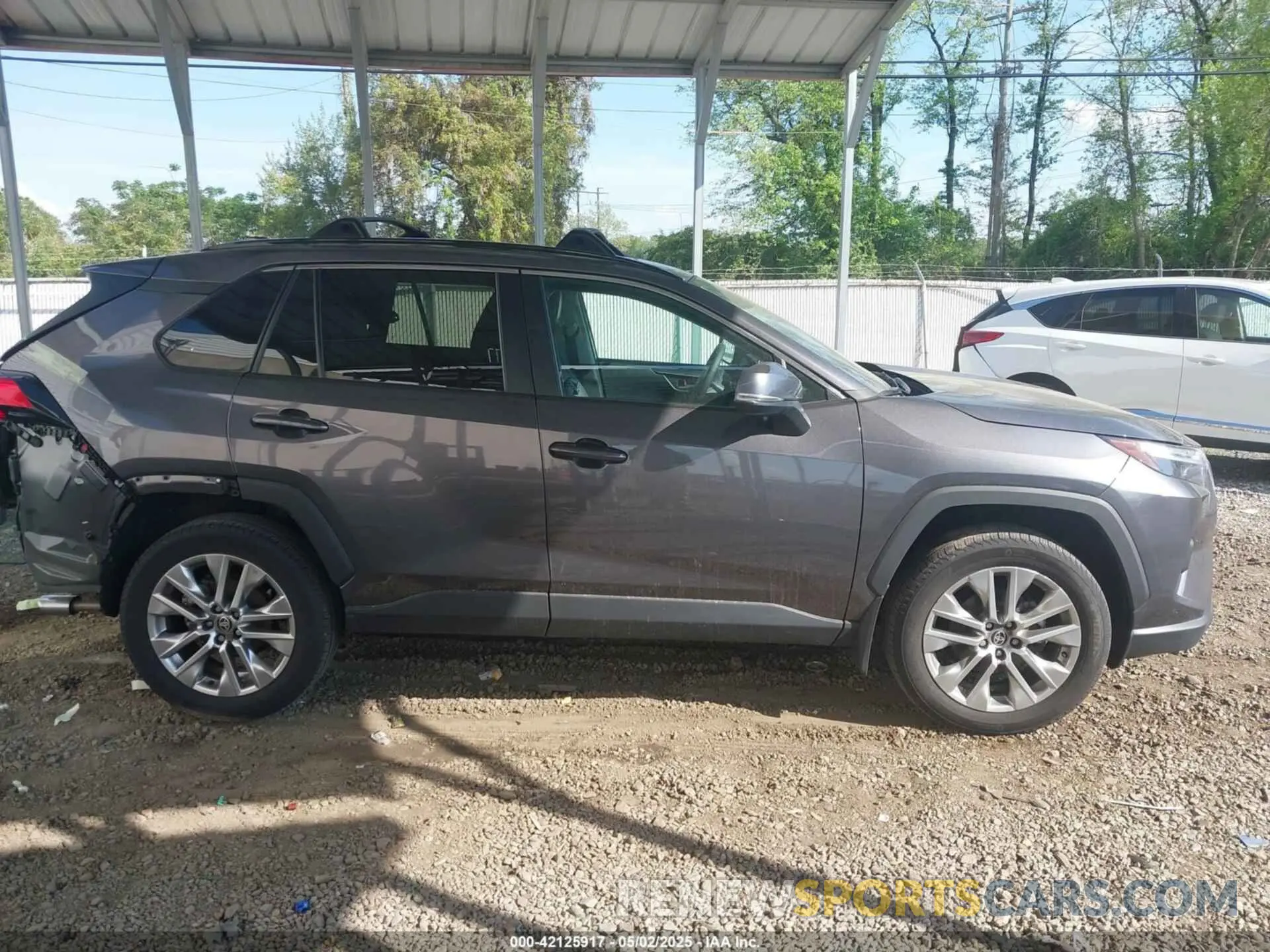 14 Photograph of a damaged car 2T3A1RFV3RC399408 TOYOTA RAV4 2024