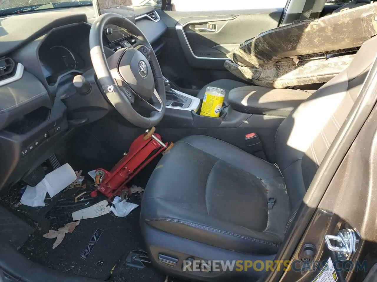 7 Photograph of a damaged car 2T3A1RFV4RC432061 TOYOTA RAV4 2024