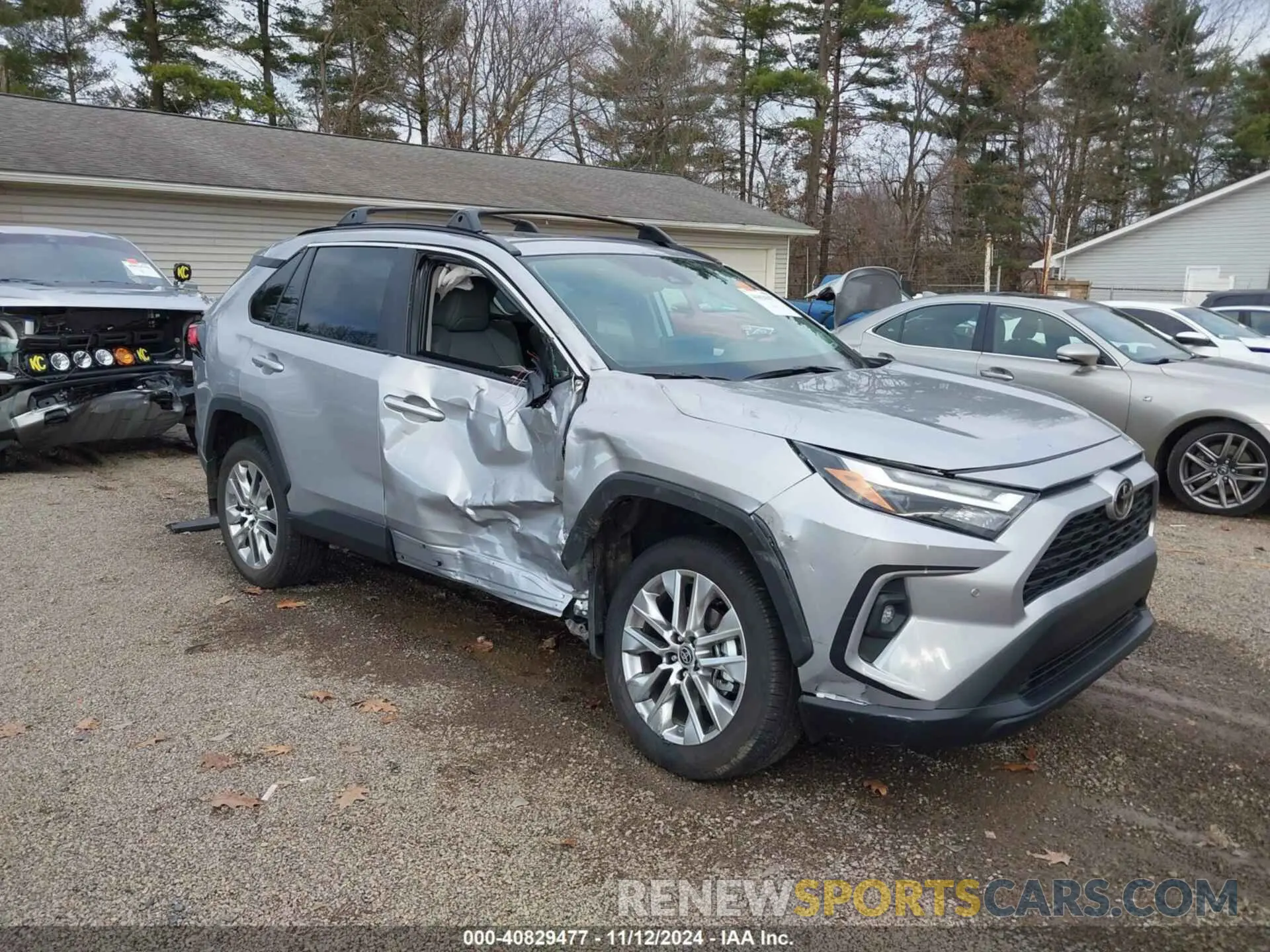 1 Photograph of a damaged car 2T3A1RFV4RC476514 TOYOTA RAV4 2024