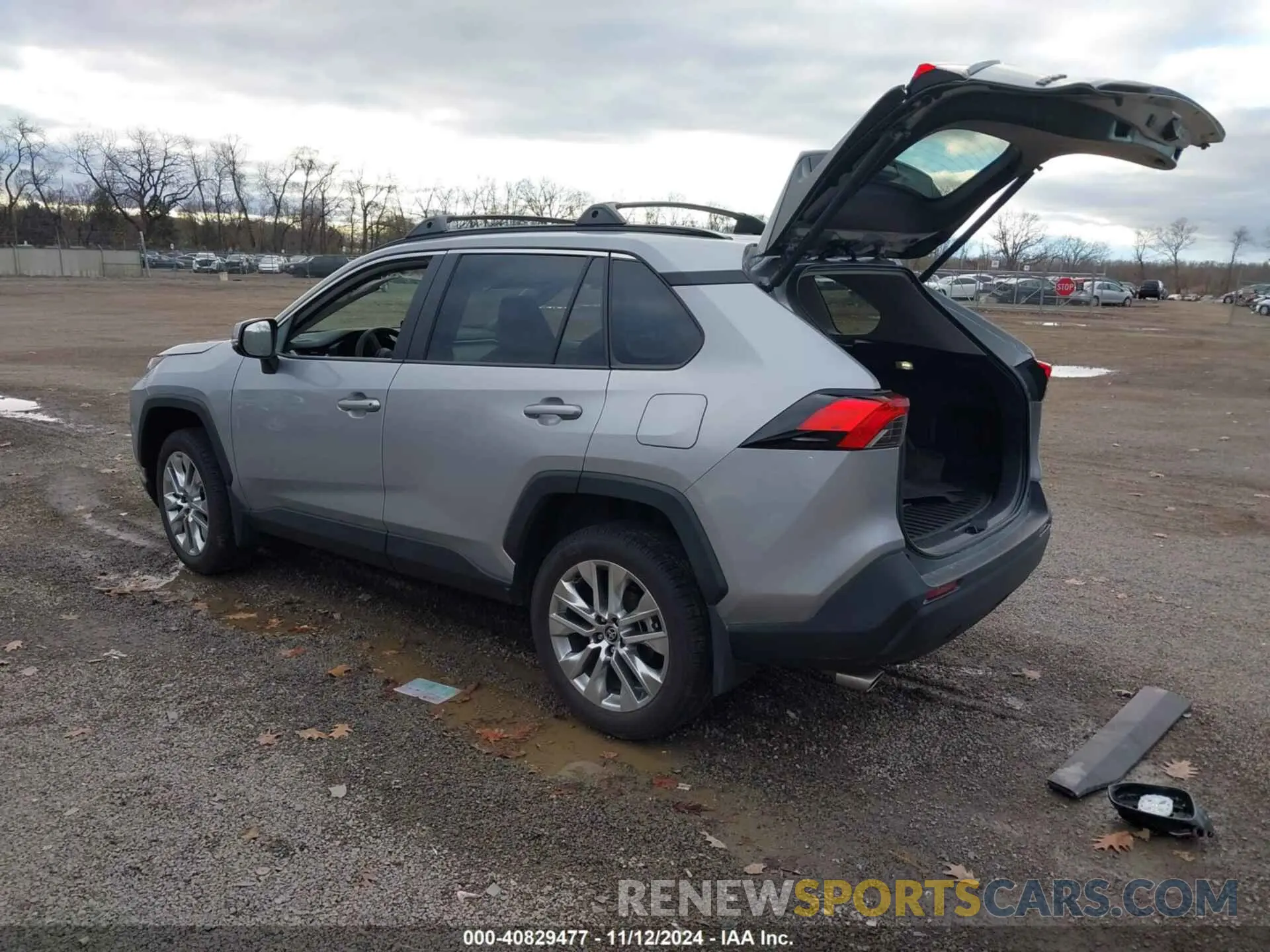 3 Photograph of a damaged car 2T3A1RFV4RC476514 TOYOTA RAV4 2024