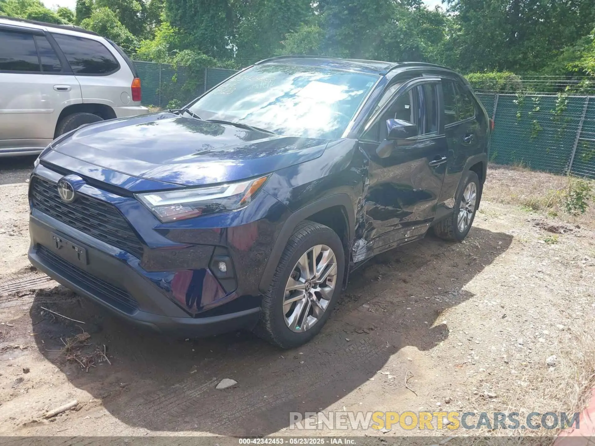 2 Photograph of a damaged car 2T3A1RFV4RW411404 TOYOTA RAV4 2024