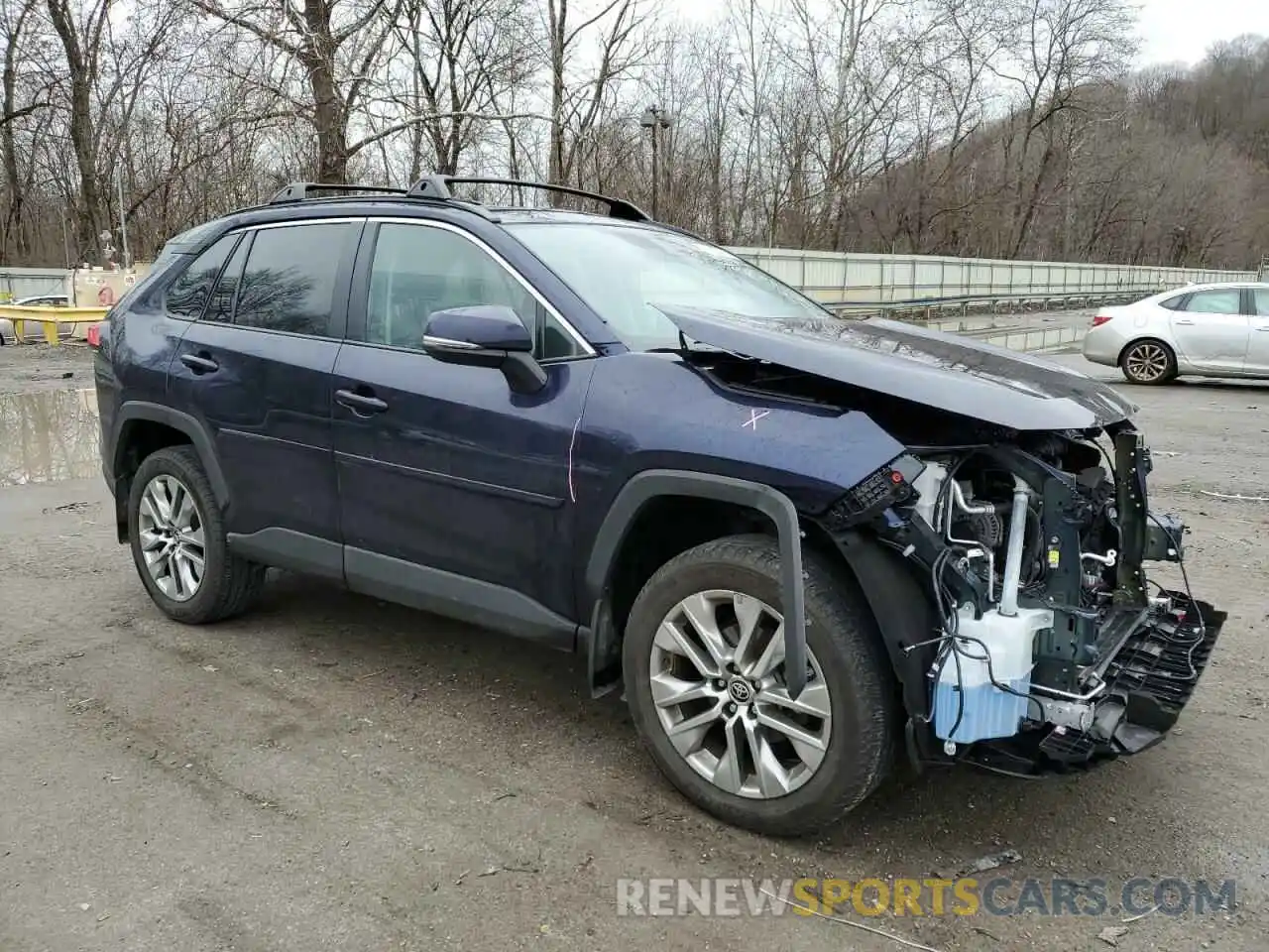 4 Photograph of a damaged car 2T3A1RFV4RW414674 TOYOTA RAV4 2024