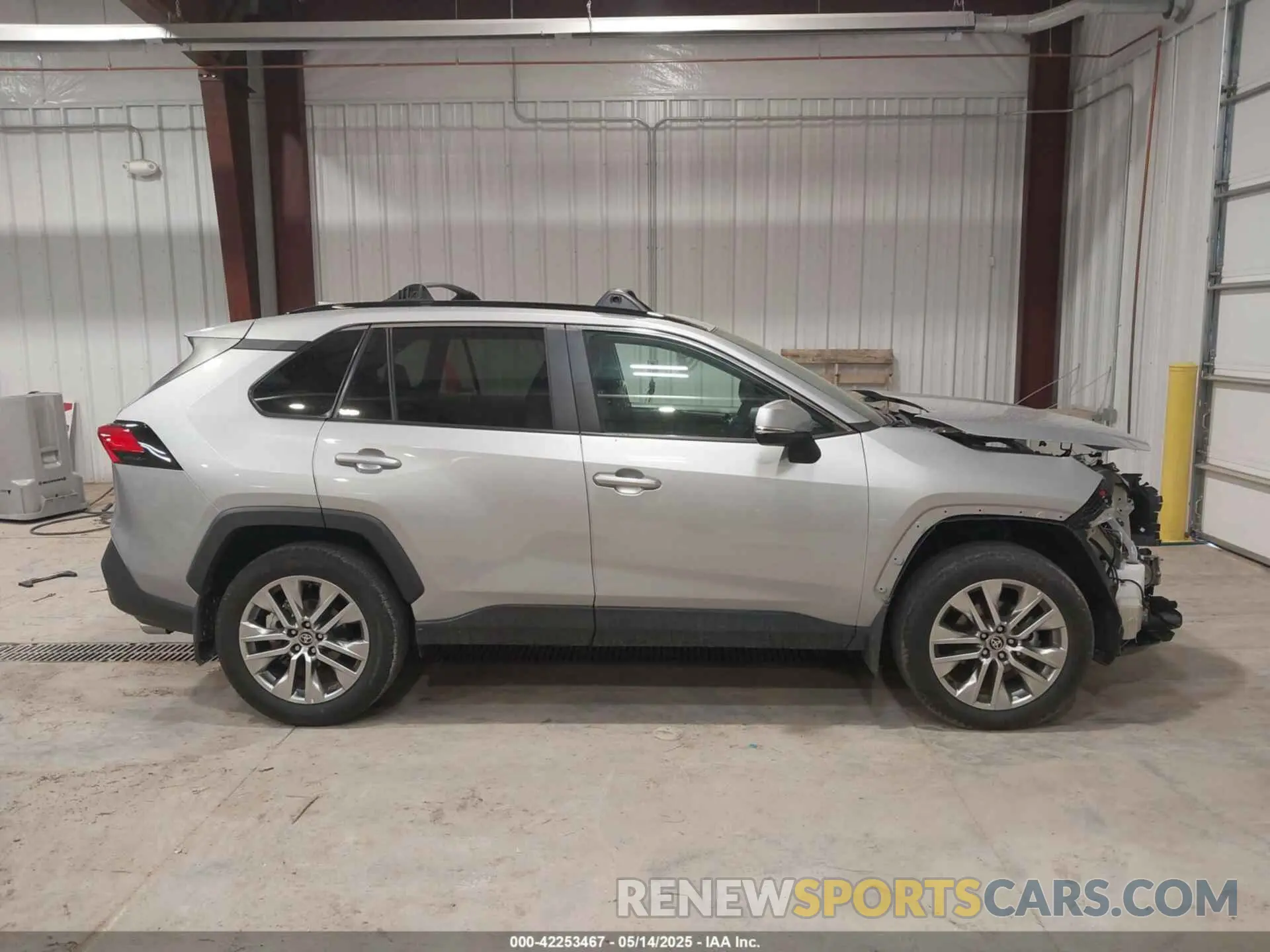14 Photograph of a damaged car 2T3A1RFV4RW434469 TOYOTA RAV4 2024