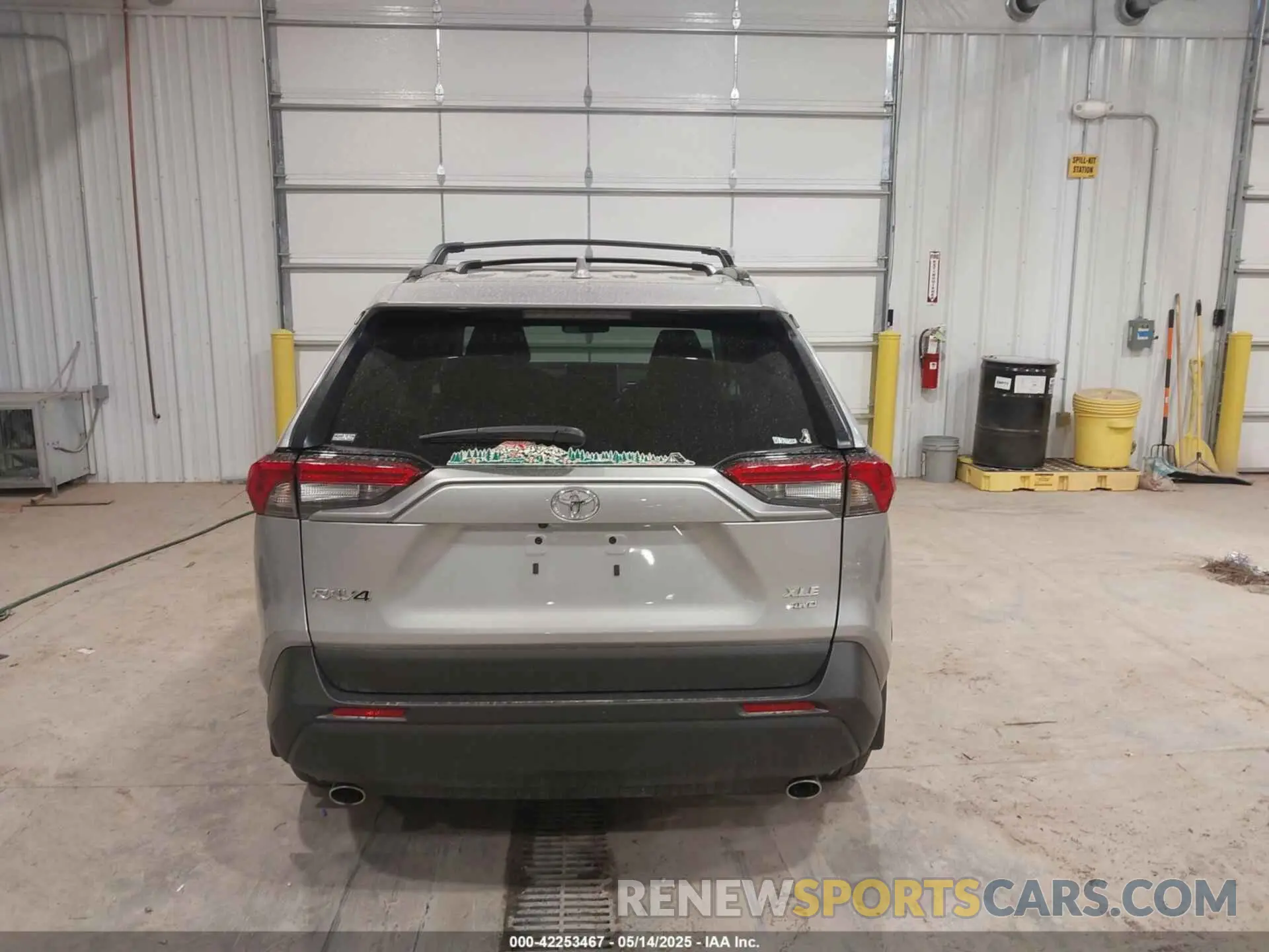 17 Photograph of a damaged car 2T3A1RFV4RW434469 TOYOTA RAV4 2024