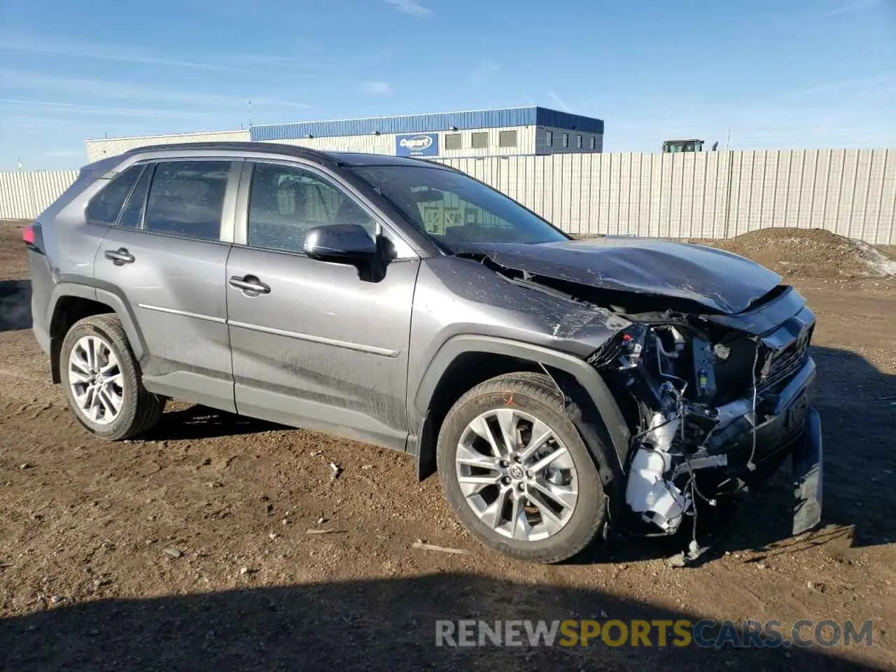 4 Photograph of a damaged car 2T3A1RFV5RC471628 TOYOTA RAV4 2024