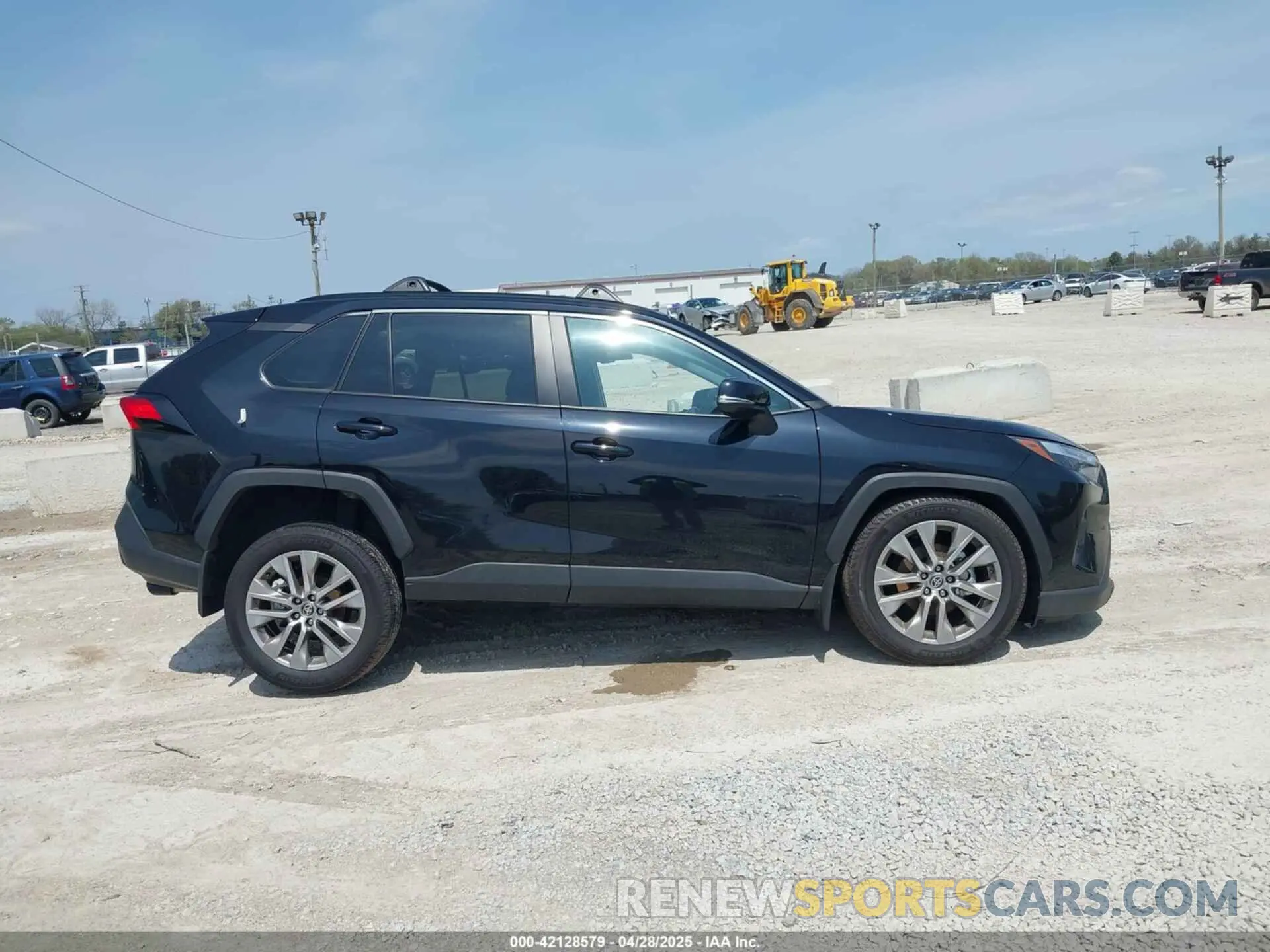 13 Photograph of a damaged car 2T3A1RFV5RW469473 TOYOTA RAV4 2024