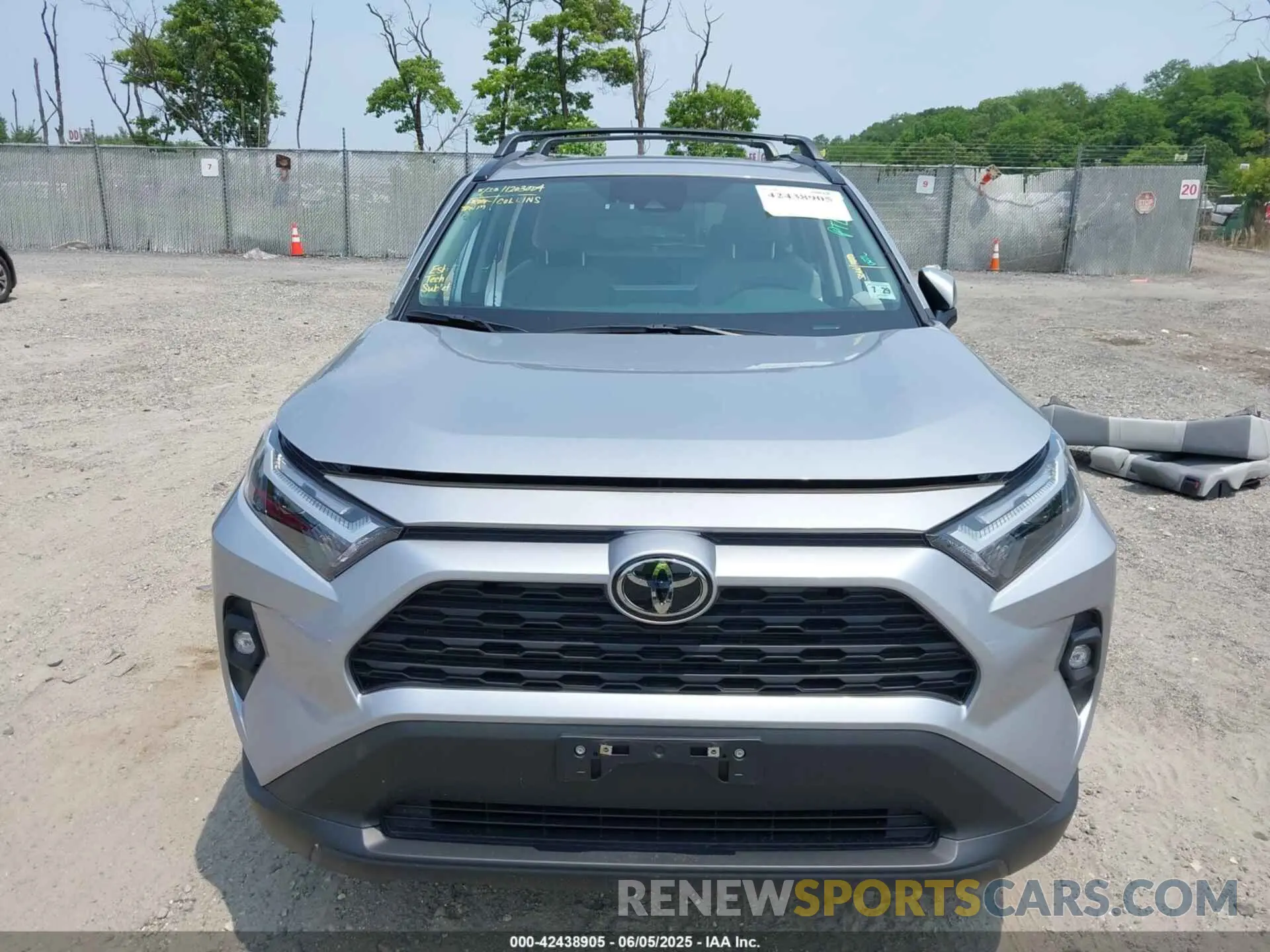 12 Photograph of a damaged car 2T3A1RFV6RC462114 TOYOTA RAV4 2024