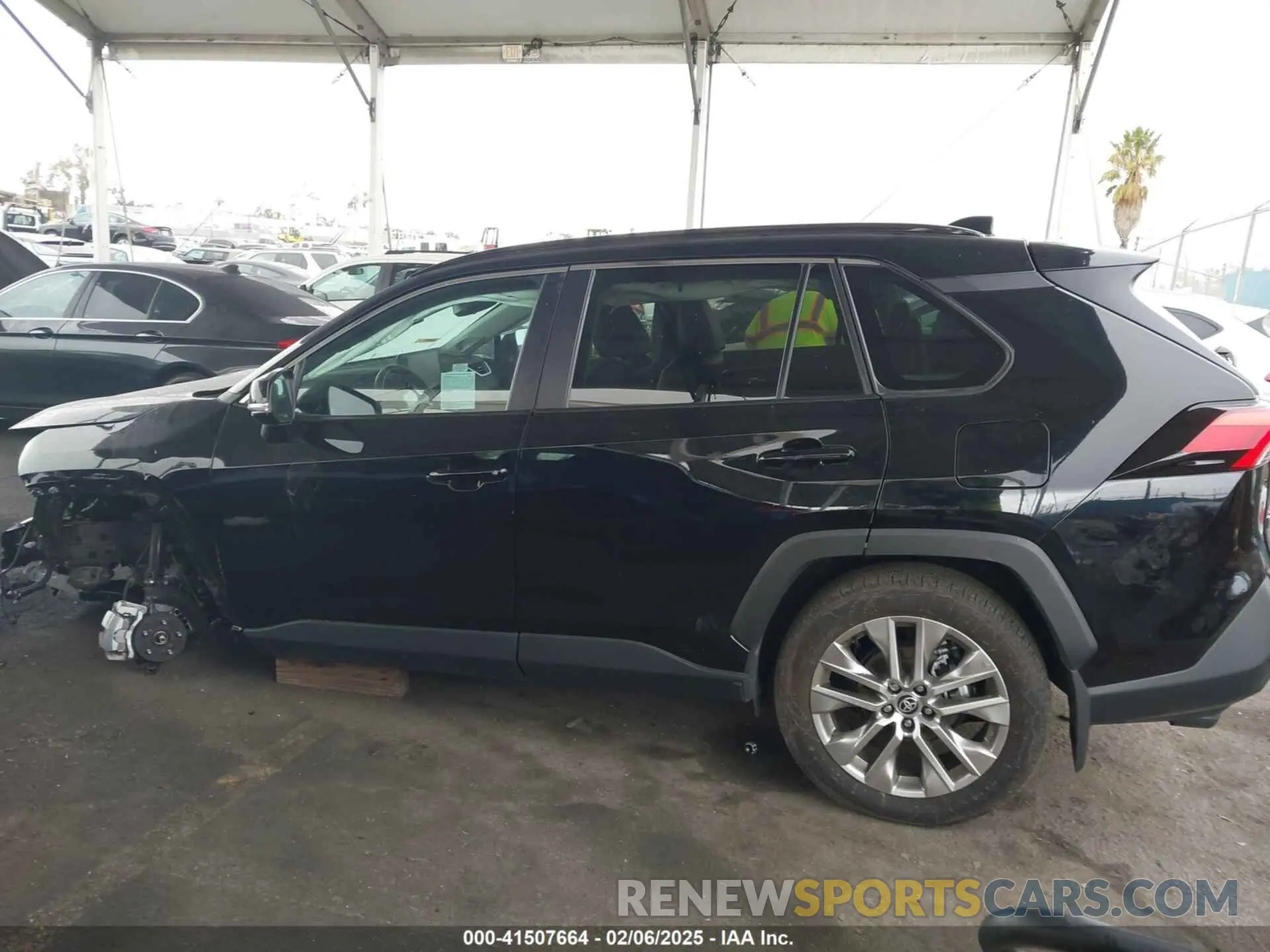 15 Photograph of a damaged car 2T3A1RFV6RW409864 TOYOTA RAV4 2024