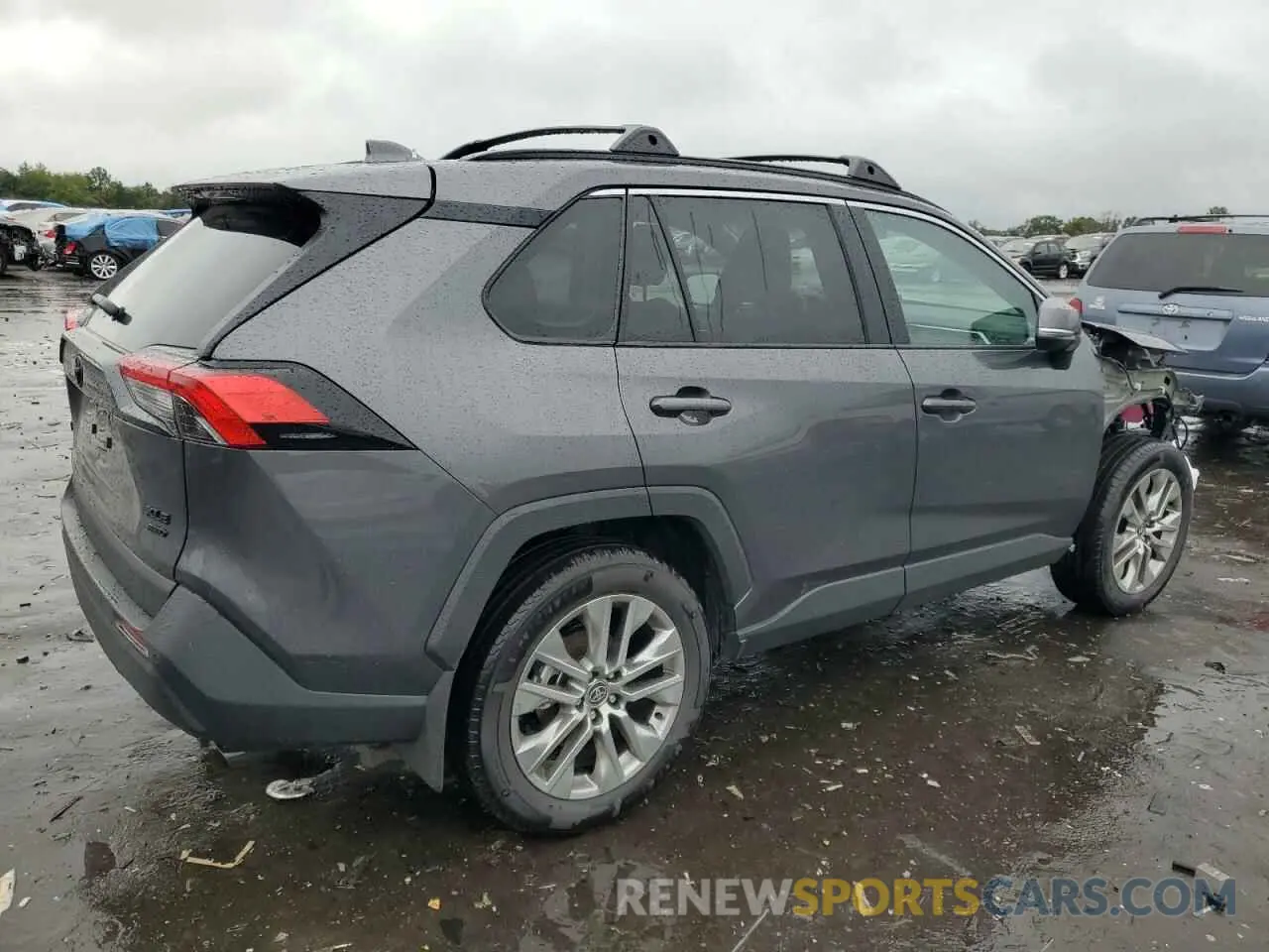 3 Photograph of a damaged car 2T3A1RFV7RC465393 TOYOTA RAV4 2024