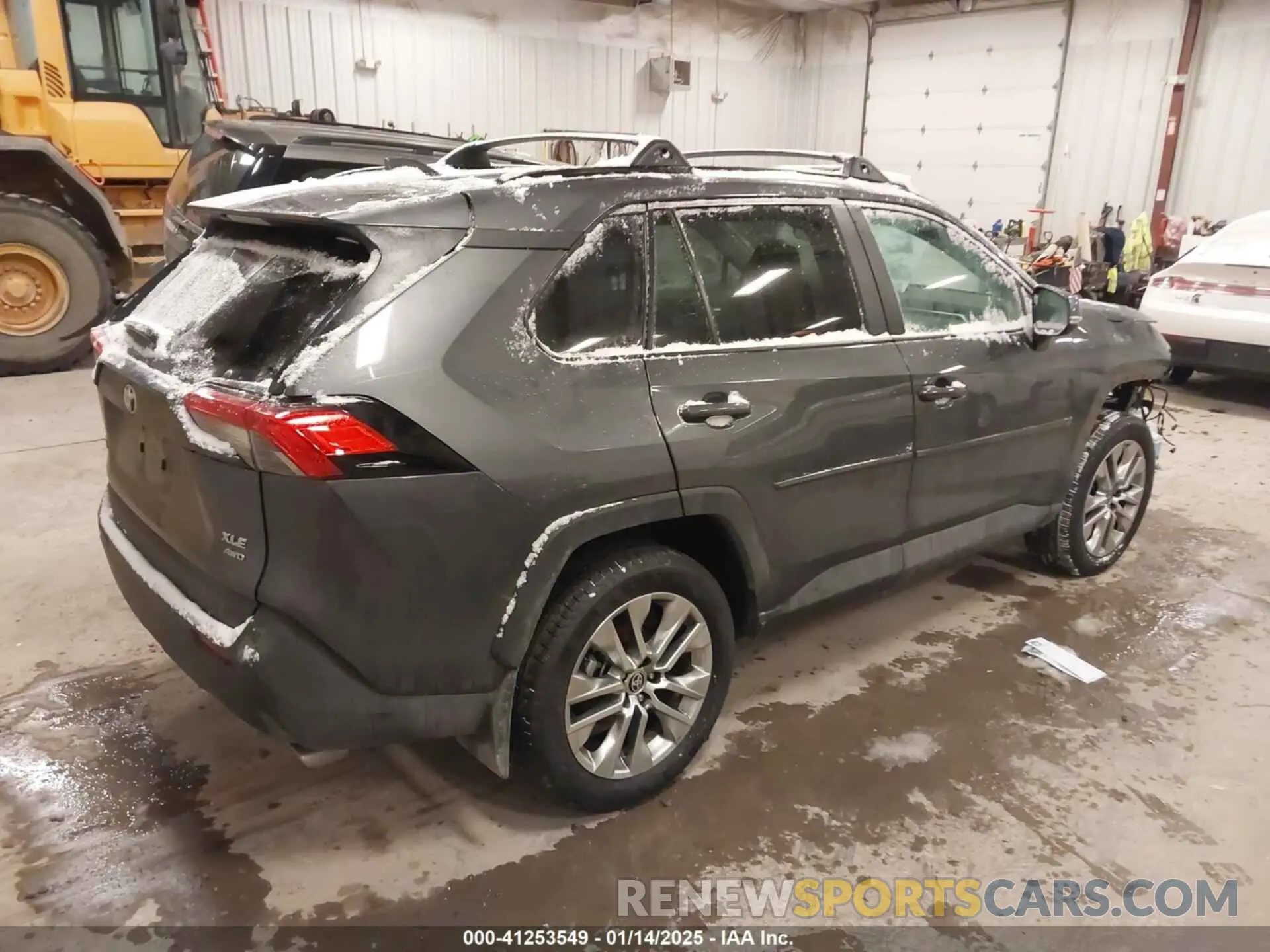 4 Photograph of a damaged car 2T3A1RFV8RW435477 TOYOTA RAV4 2024