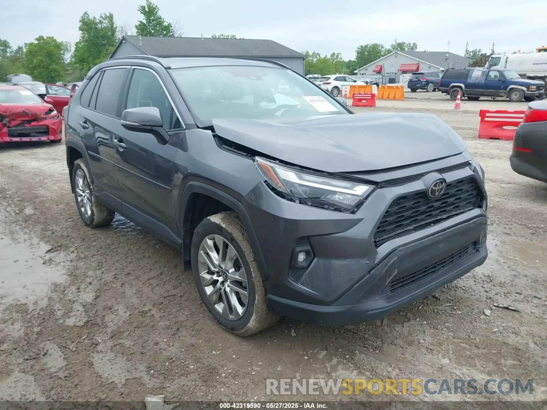 1 Photograph of a damaged car 2T3A1RFV9RC411142 TOYOTA RAV4 2024