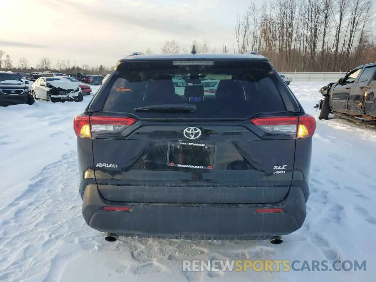 6 Photograph of a damaged car 2T3A1RFVXRC425597 TOYOTA RAV4 2024