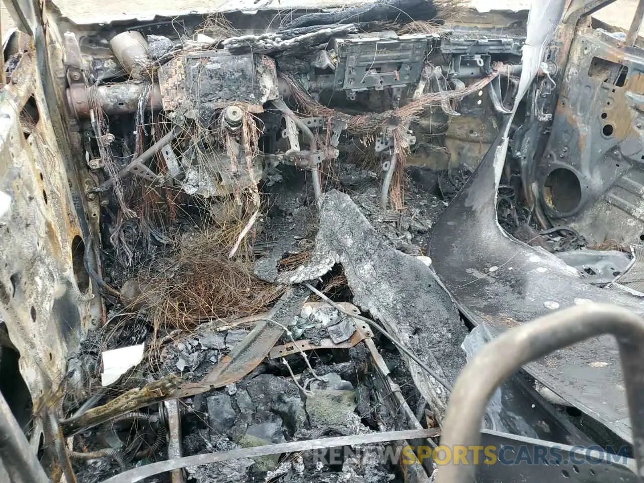 8 Photograph of a damaged car 2T3A1RFVXRW430992 TOYOTA RAV4 2024
