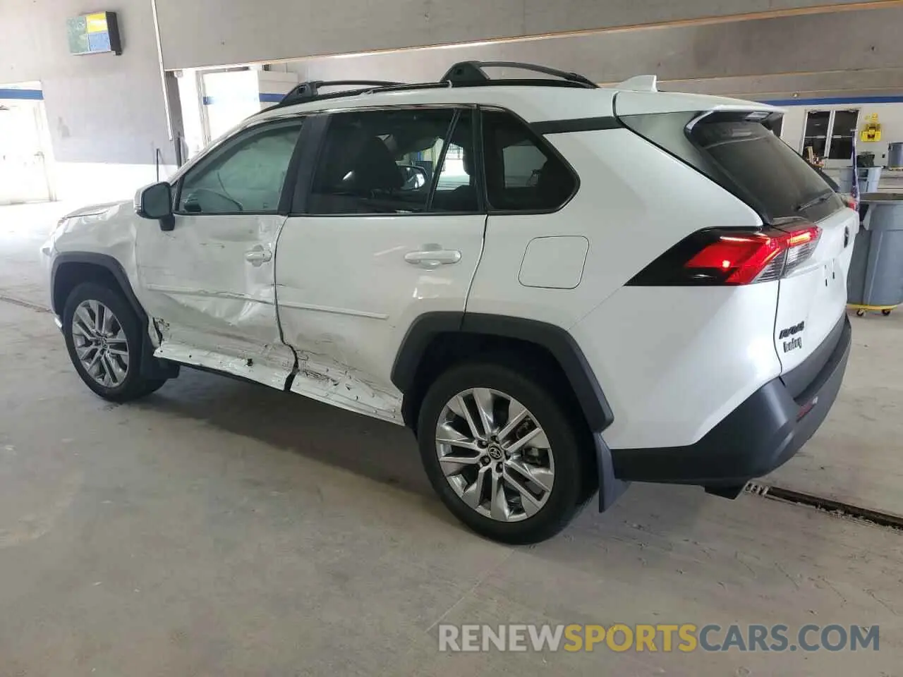 2 Photograph of a damaged car 2T3A1RFVXRW432676 TOYOTA RAV4 2024