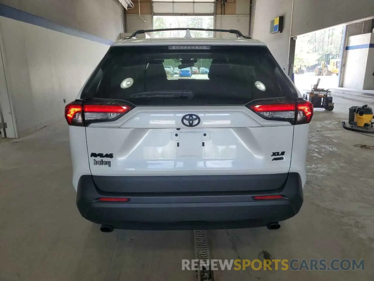 6 Photograph of a damaged car 2T3A1RFVXRW432676 TOYOTA RAV4 2024