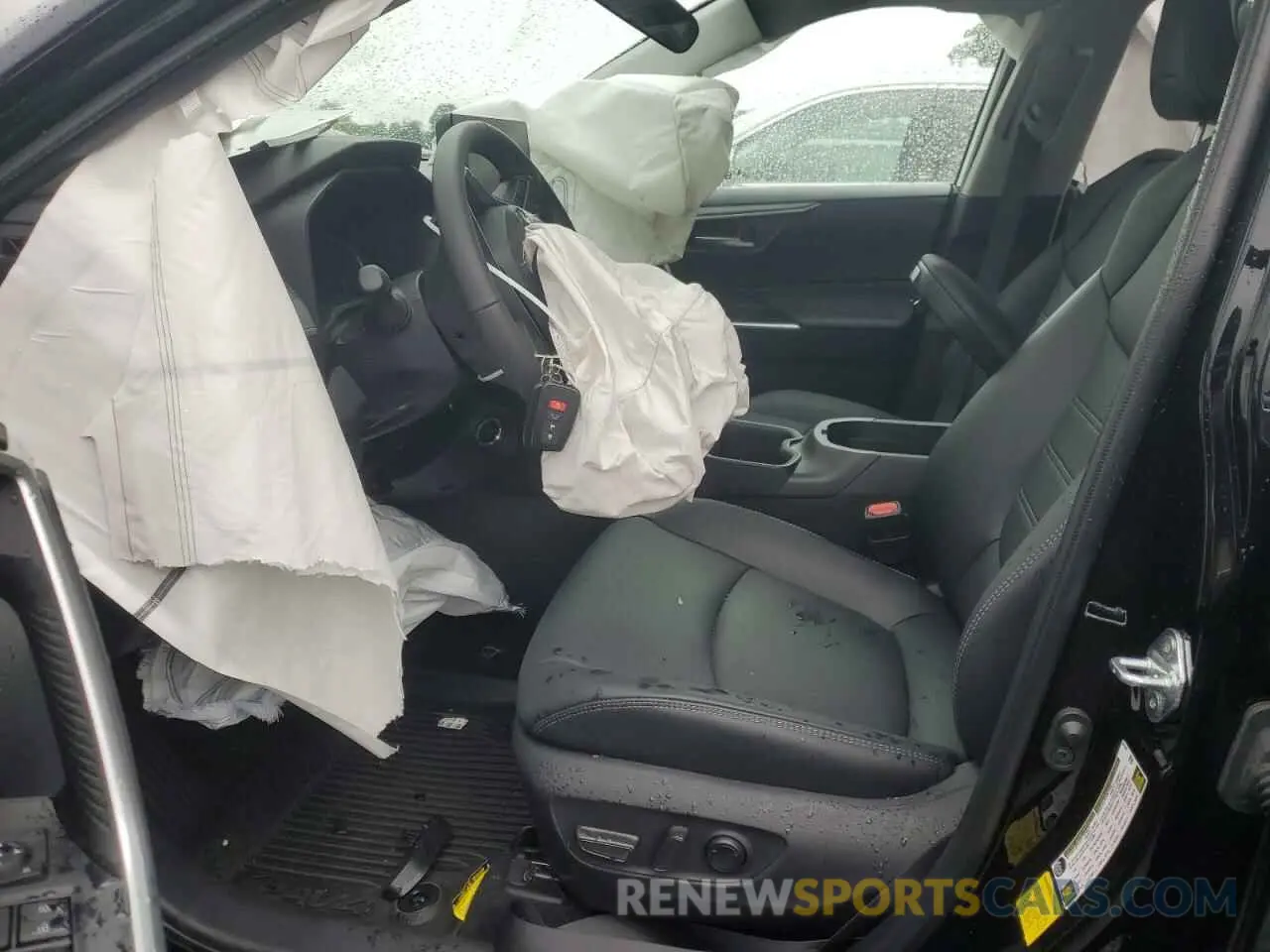 7 Photograph of a damaged car 2T3B6RFV3RW053752 TOYOTA RAV4 2024