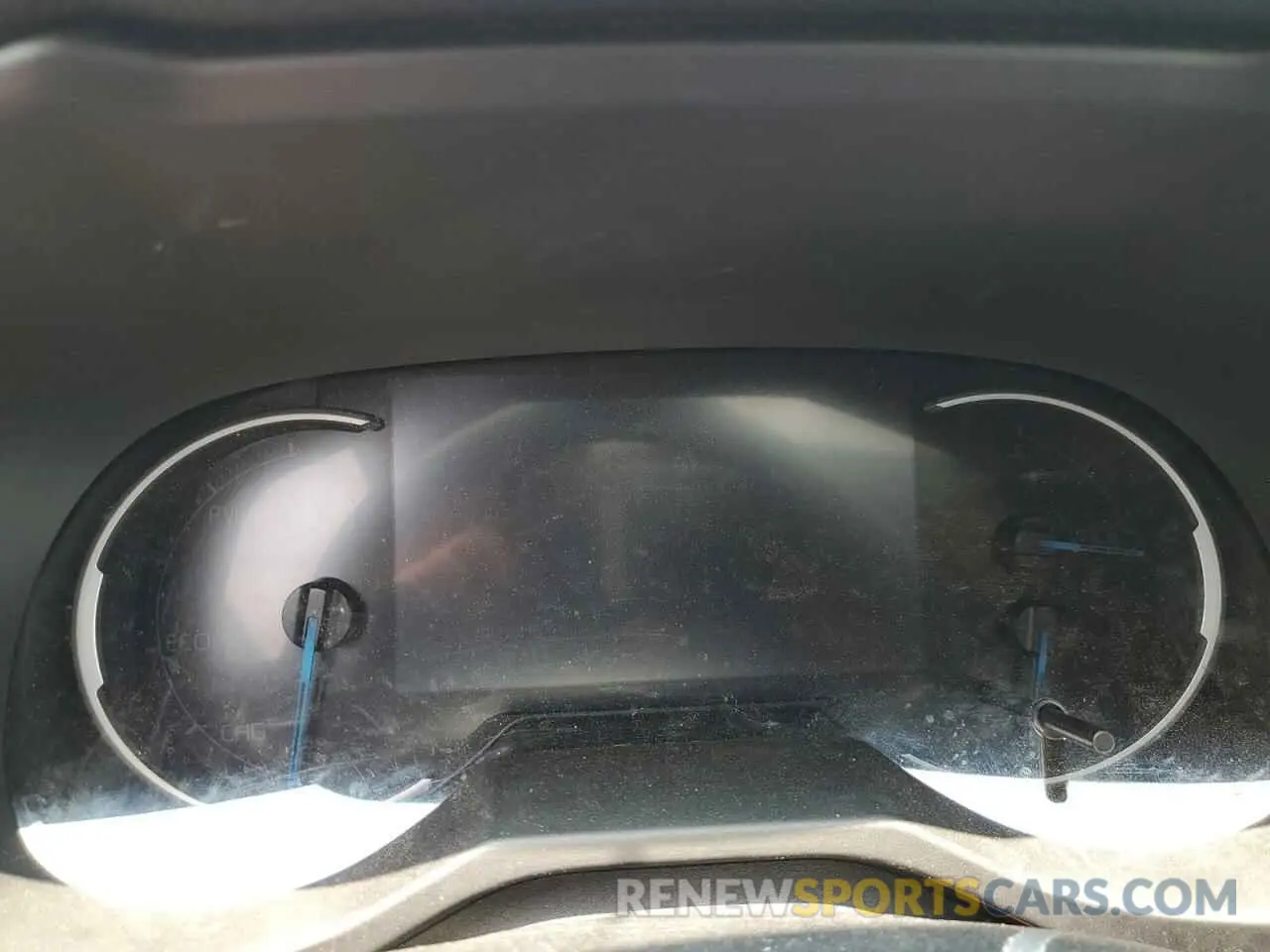 9 Photograph of a damaged car 2T3B6RFV5RW056636 TOYOTA RAV4 2024