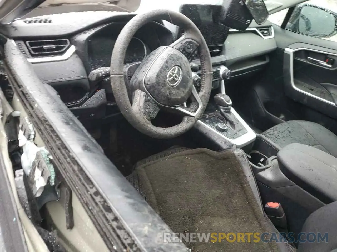 8 Photograph of a damaged car 2T3B6RFV6RW060548 TOYOTA RAV4 2024