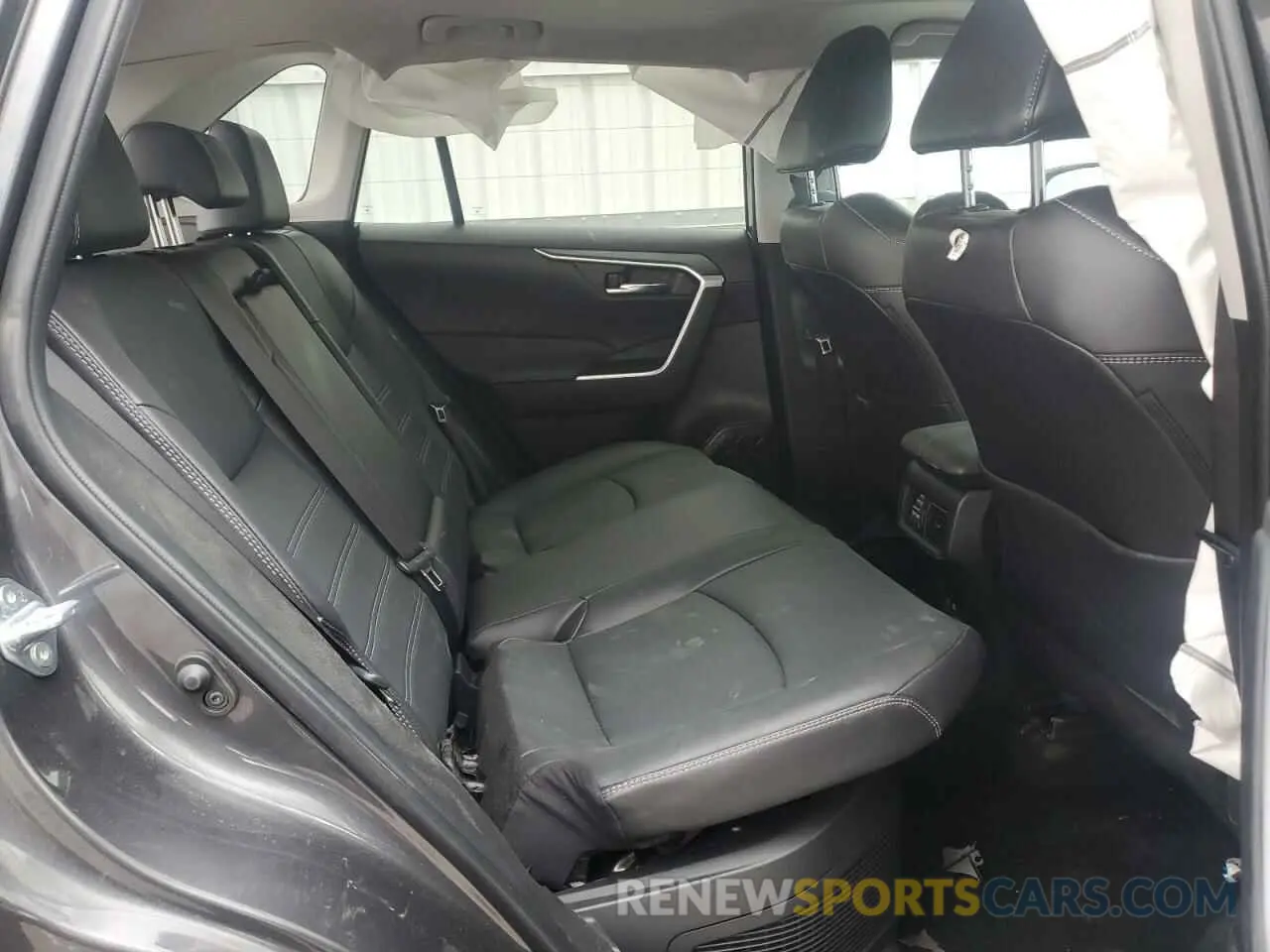 11 Photograph of a damaged car 2T3B6RFVXRW062450 TOYOTA RAV4 2024
