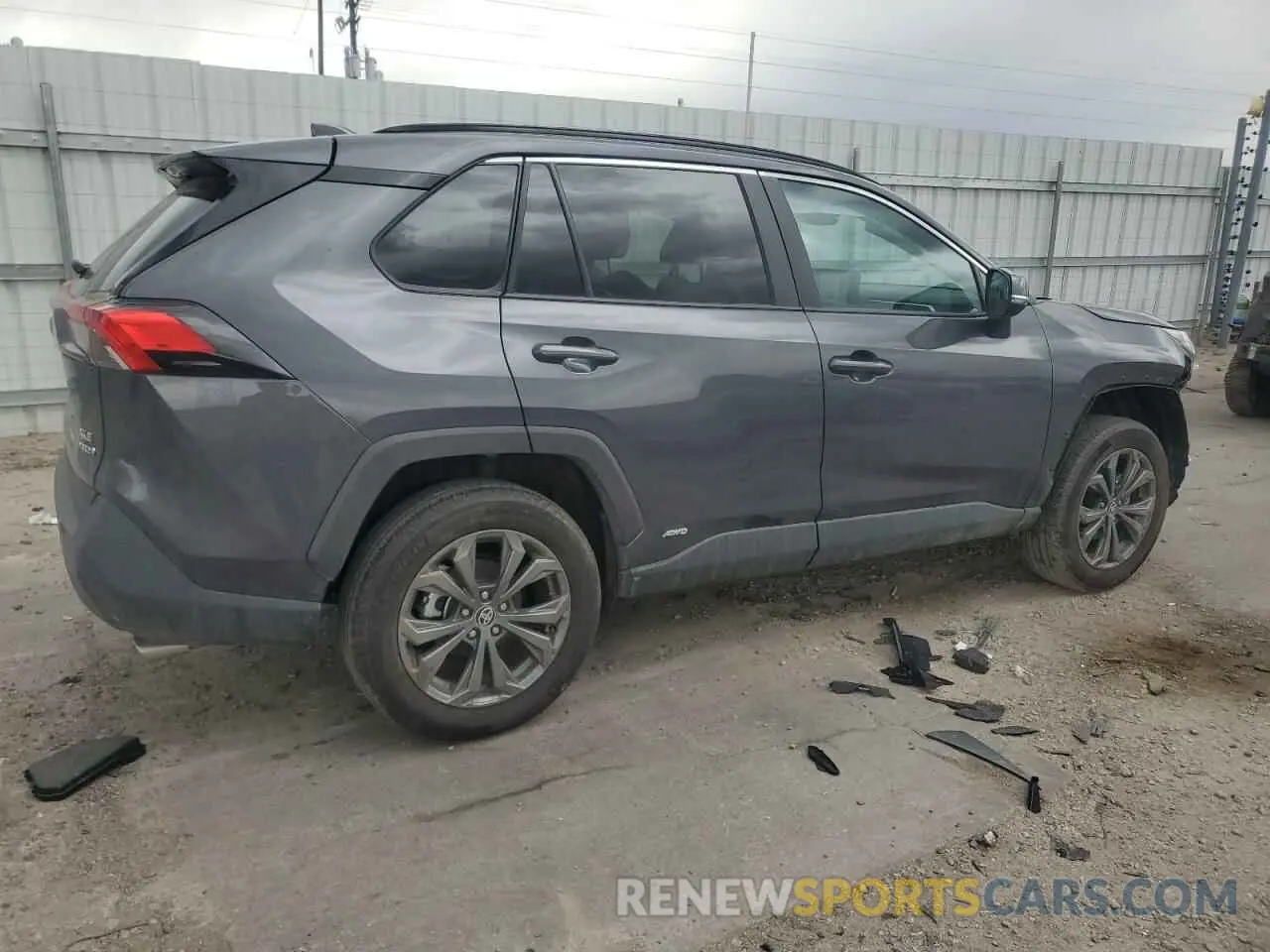 3 Photograph of a damaged car 2T3B6RFVXRW062450 TOYOTA RAV4 2024