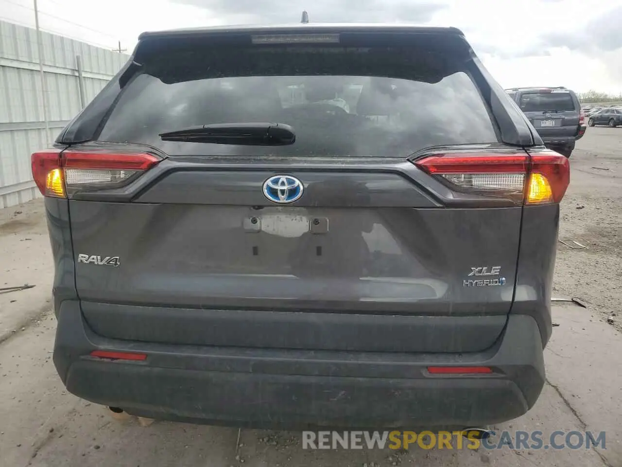 6 Photograph of a damaged car 2T3B6RFVXRW062450 TOYOTA RAV4 2024