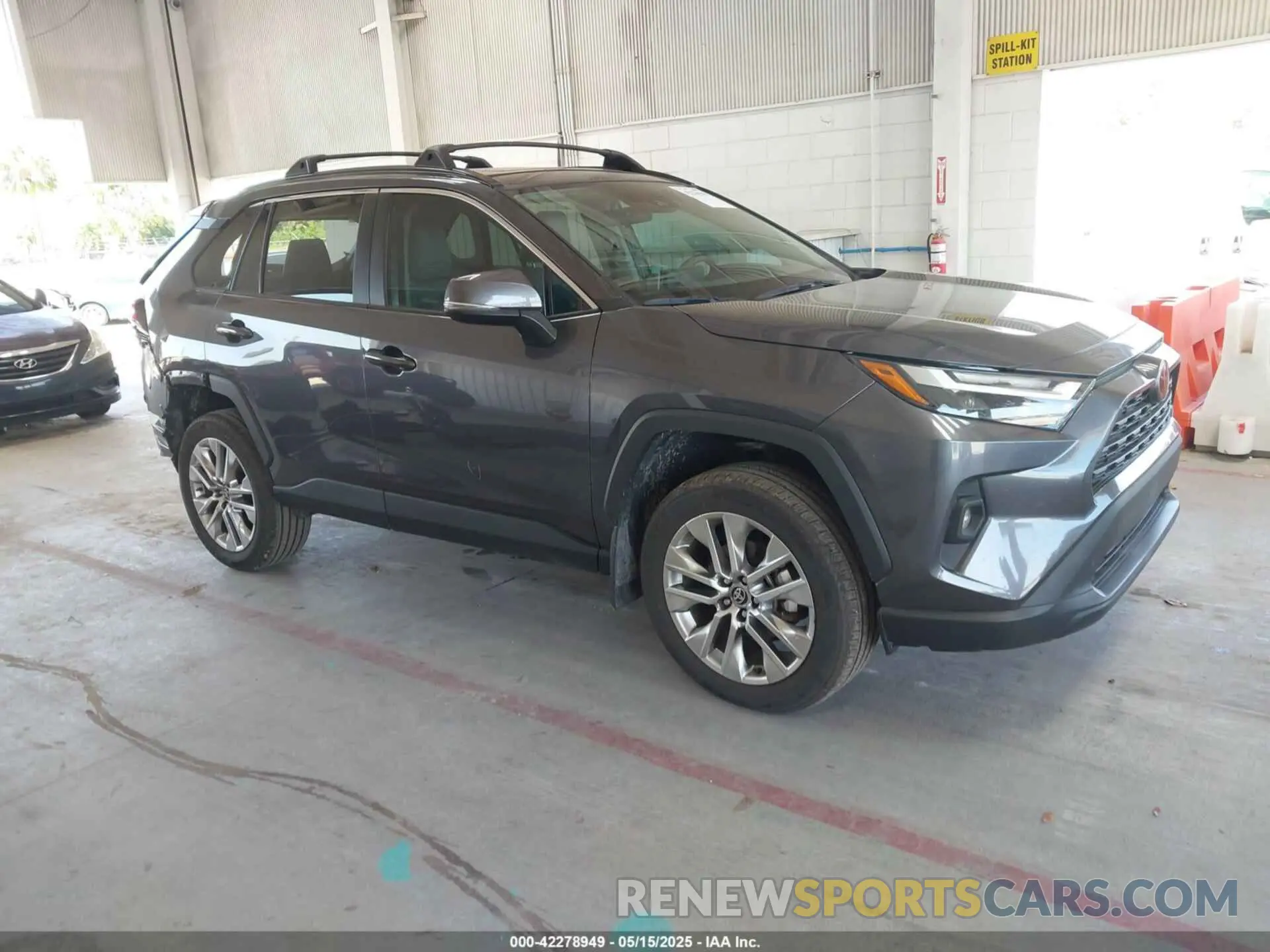 1 Photograph of a damaged car 2T3C1RFV0RC284225 TOYOTA RAV4 2024