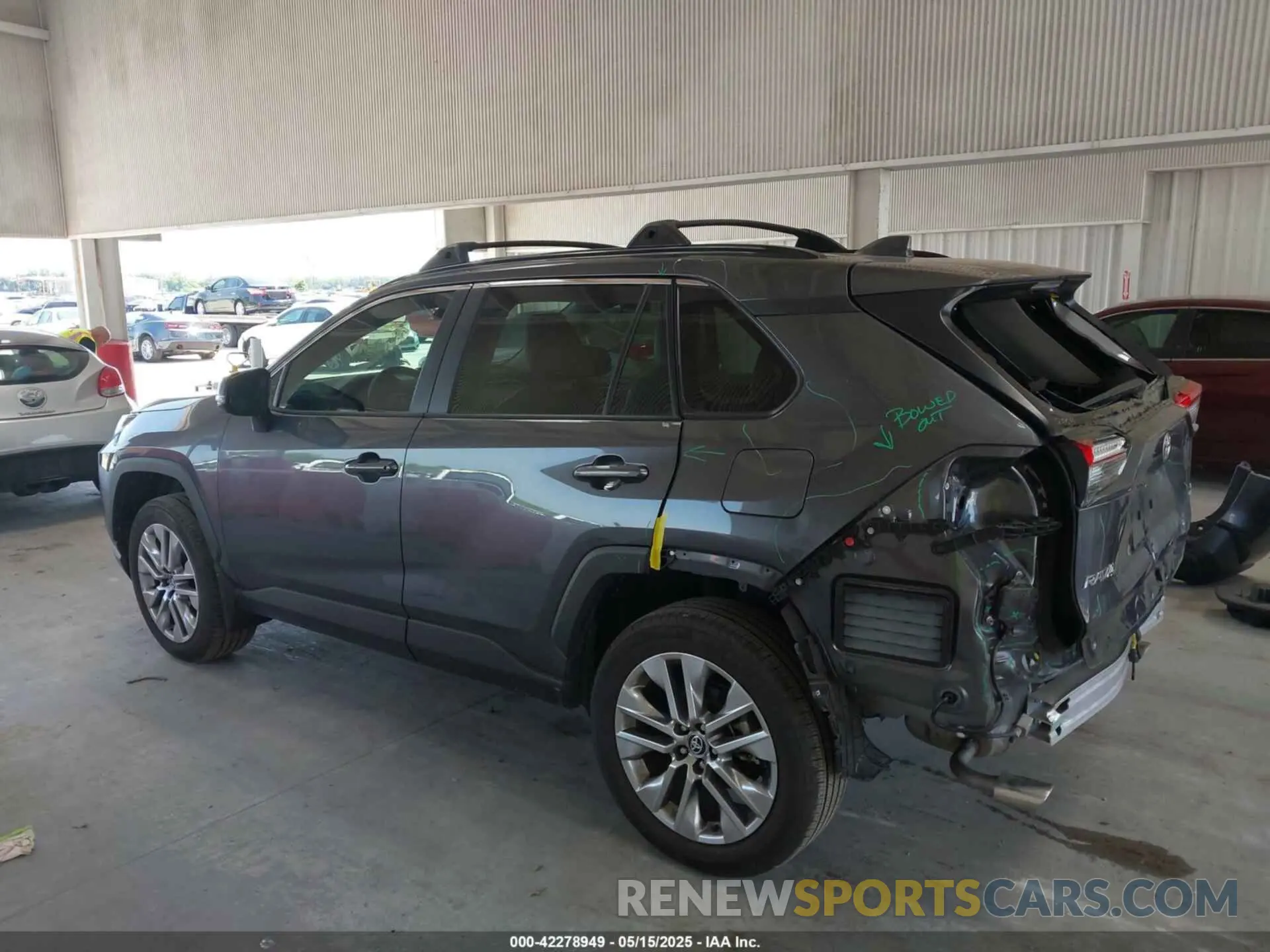 15 Photograph of a damaged car 2T3C1RFV0RC284225 TOYOTA RAV4 2024